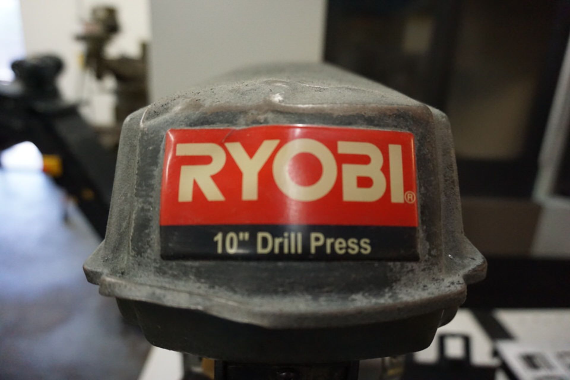 RYOBI 10" BENCH TOP DRILL PRESS - Image 2 of 3