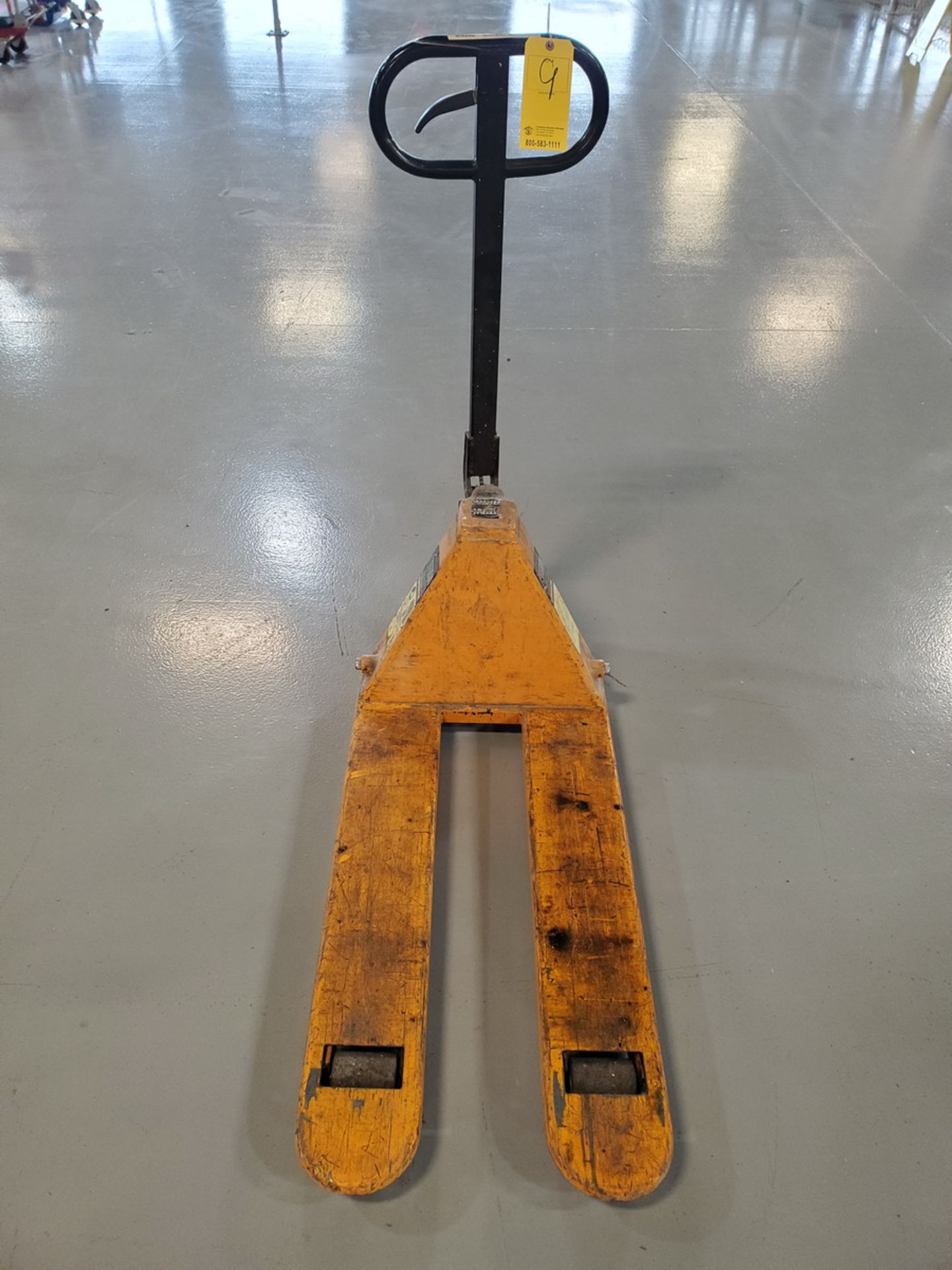 Titan Pallet Jack 36" Forks, 5500lbs Cap.