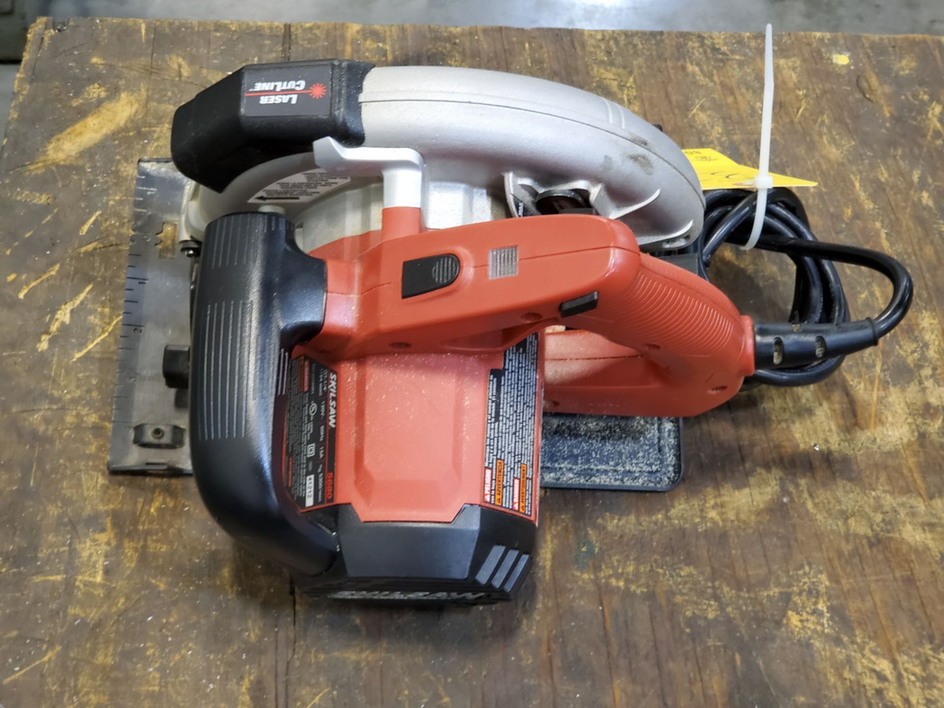 Skilsaw 7-1/4" Circular Saw W/ Laser 120V, 15A, 60HZ, 5300/min - Image 2 of 7