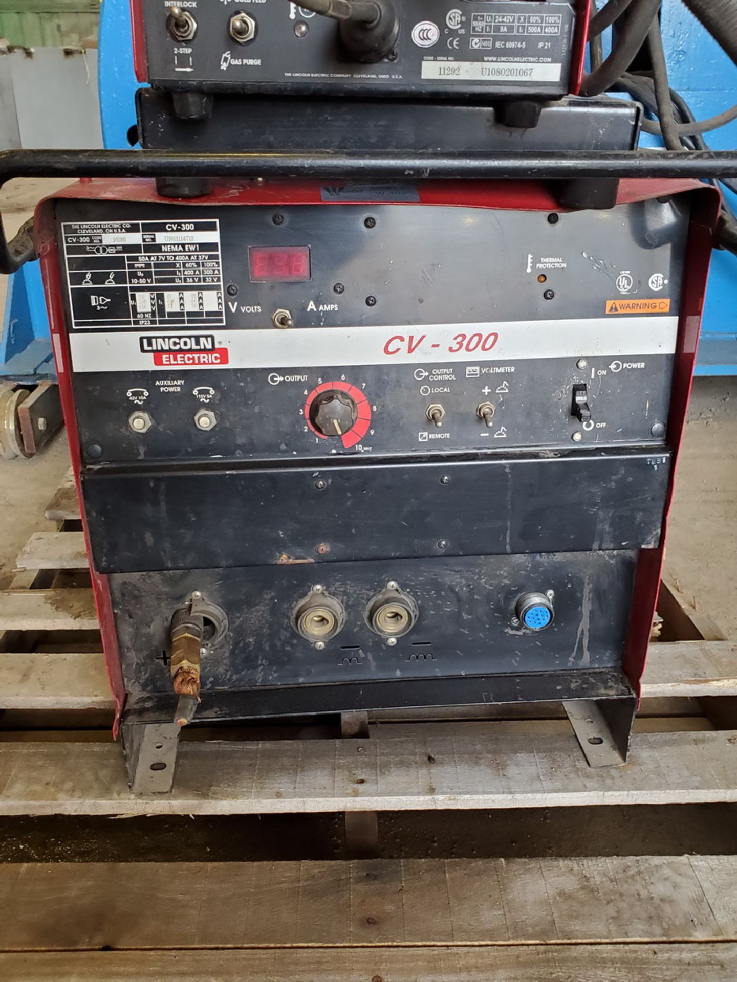 Lincoln Eletric CV-300 Mig Welder - Image 4 of 6