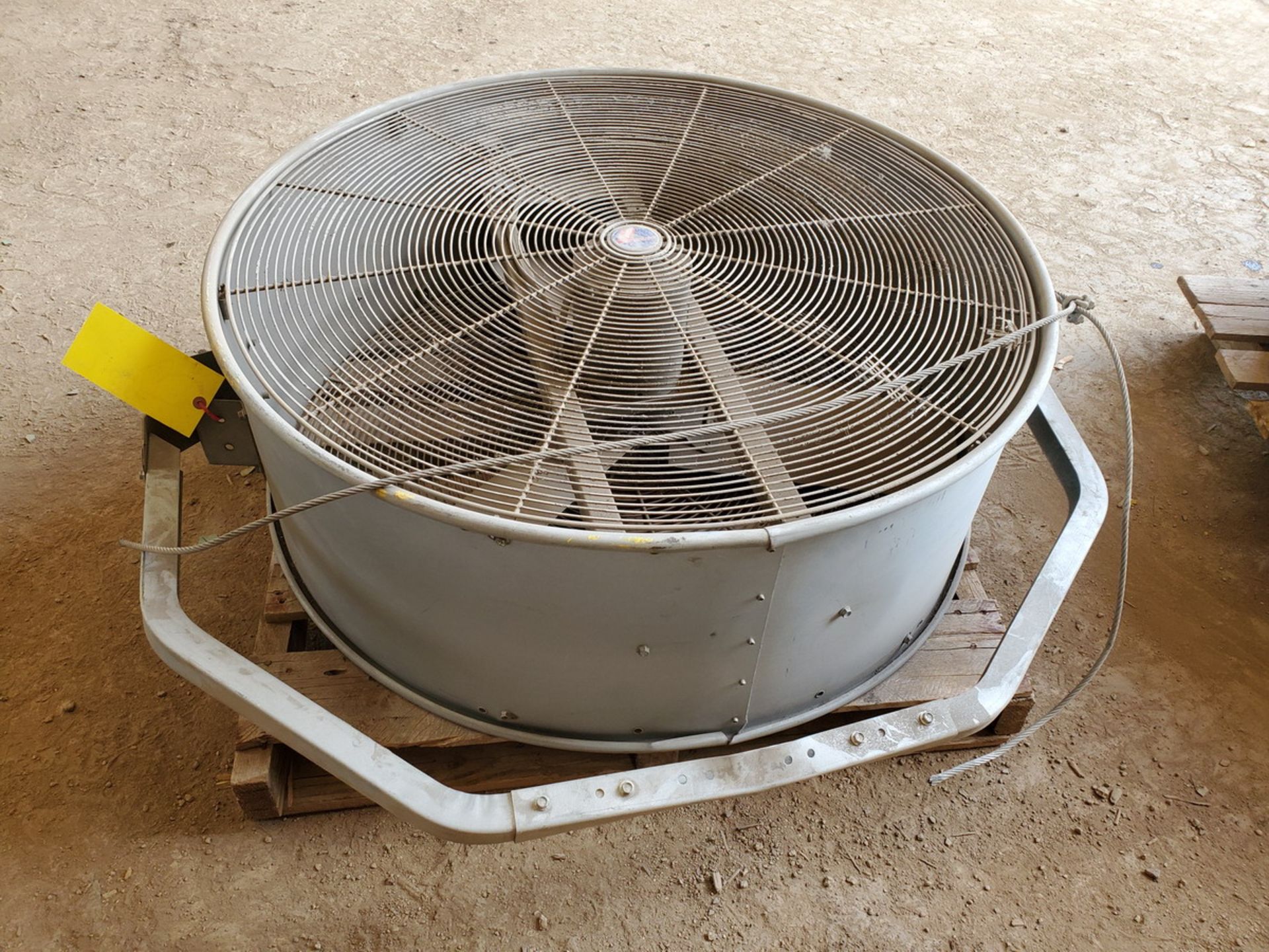 36" Bay Fan - Image 2 of 4