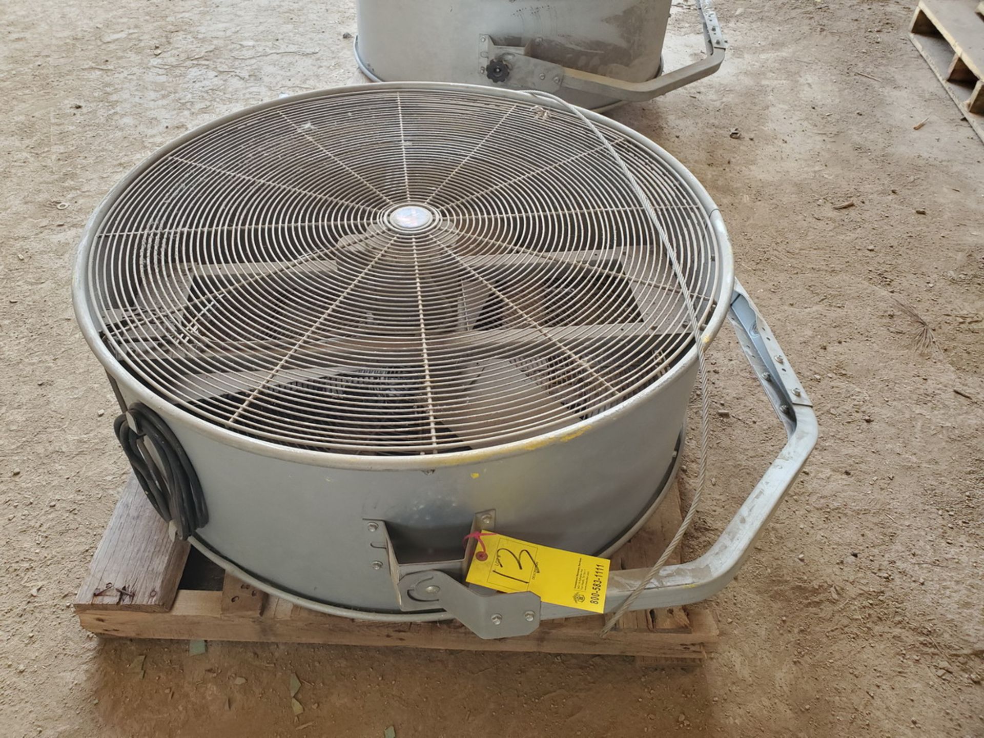 36" Bay Fan