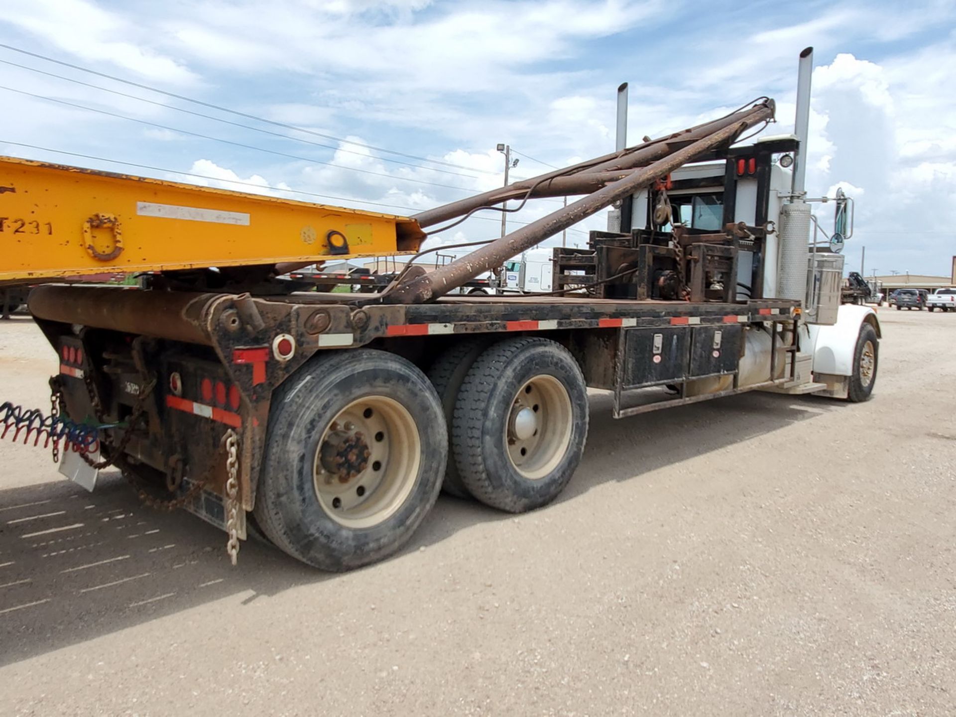 2001 Peterbilt Truck (Trailer Not Included) - Image 5 of 30