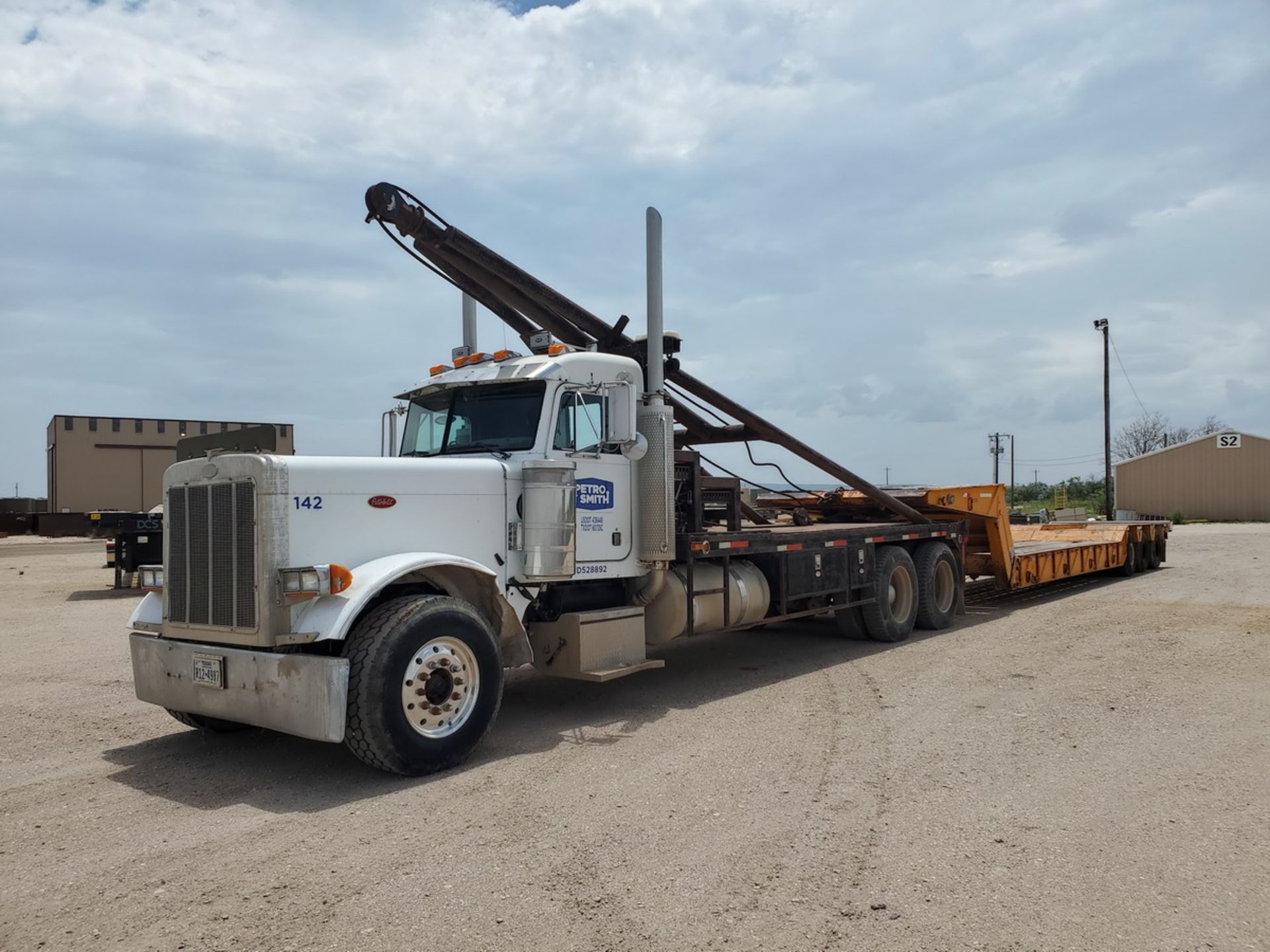 2001 Peterbilt Truck (Trailer Not Included) - Image 3 of 30