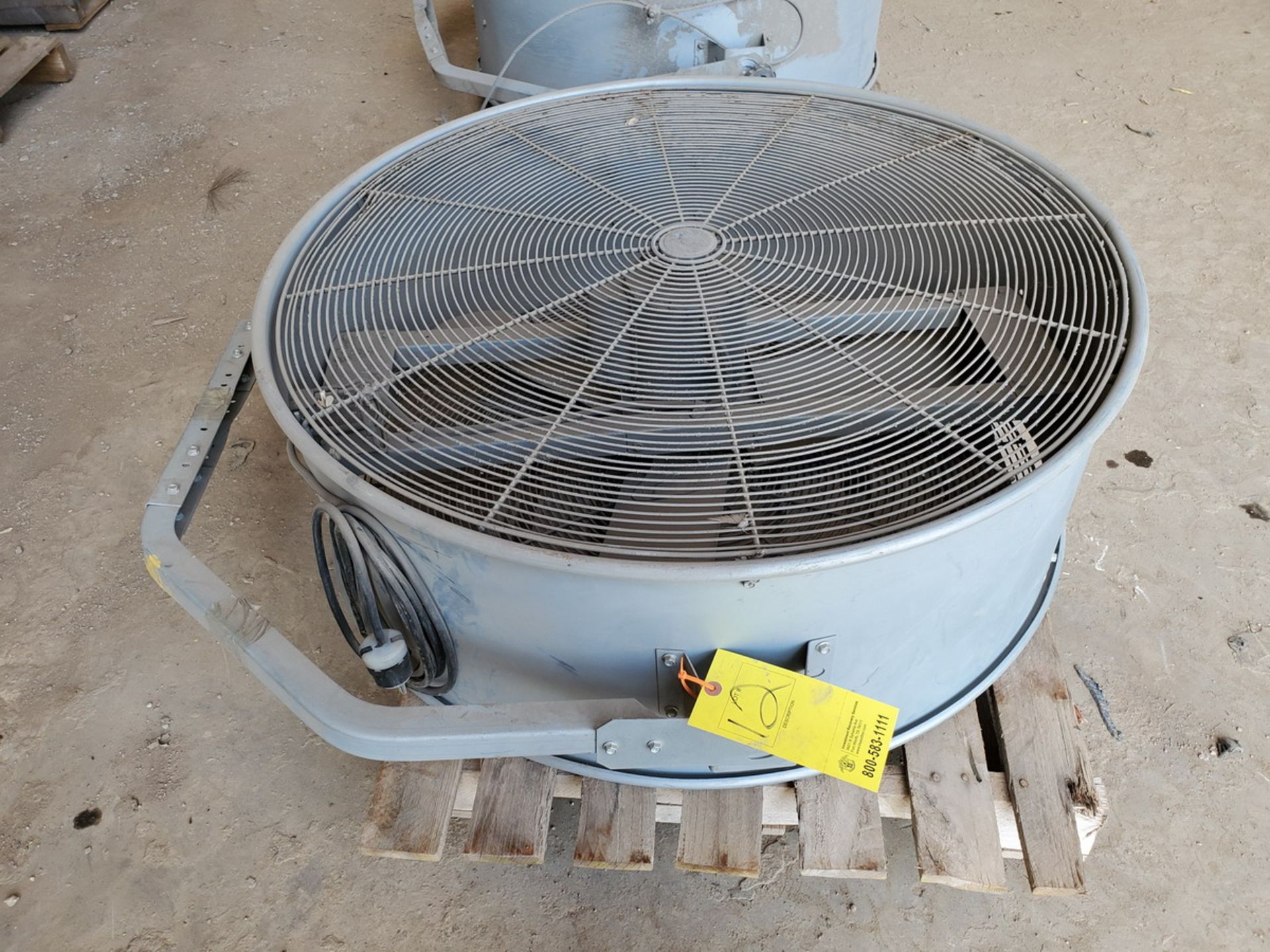 36" Bay Fan