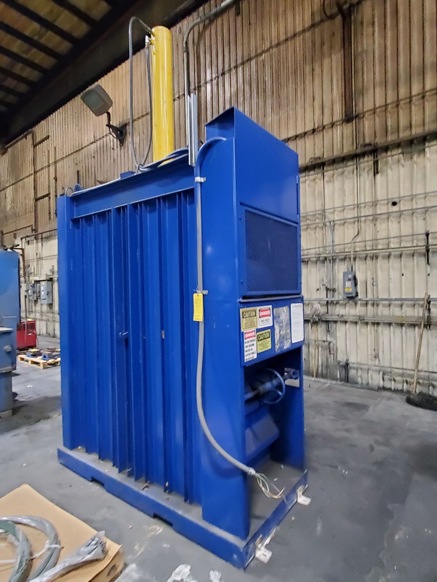 Baler Trash Compactor 3PH, 460V; W/ Baler Wire