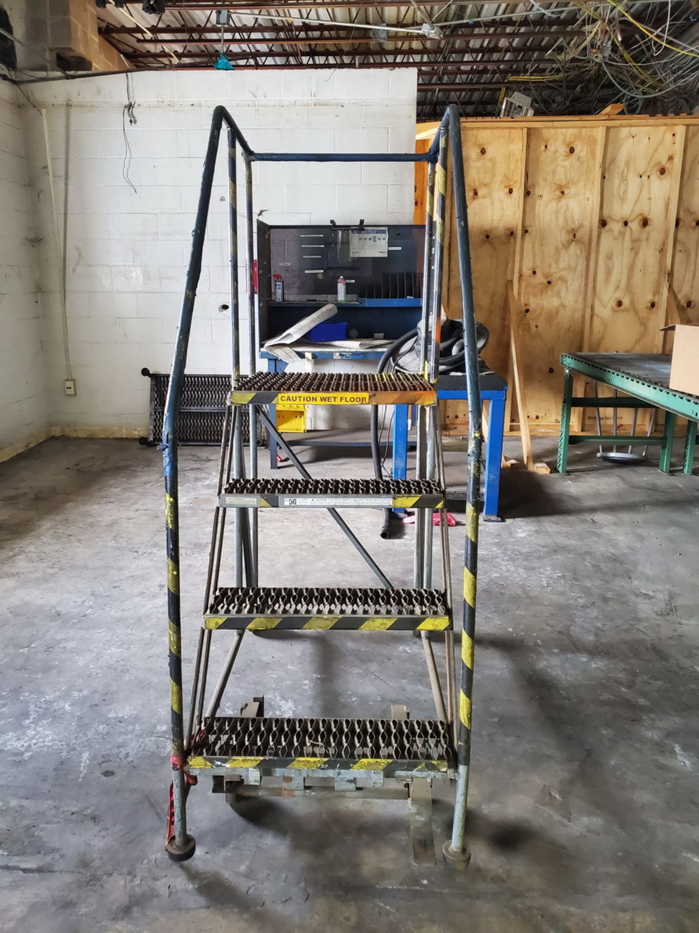Cotterman 3-Step Rolling Platform Staircase 800lbs Cap. - Image 2 of 3