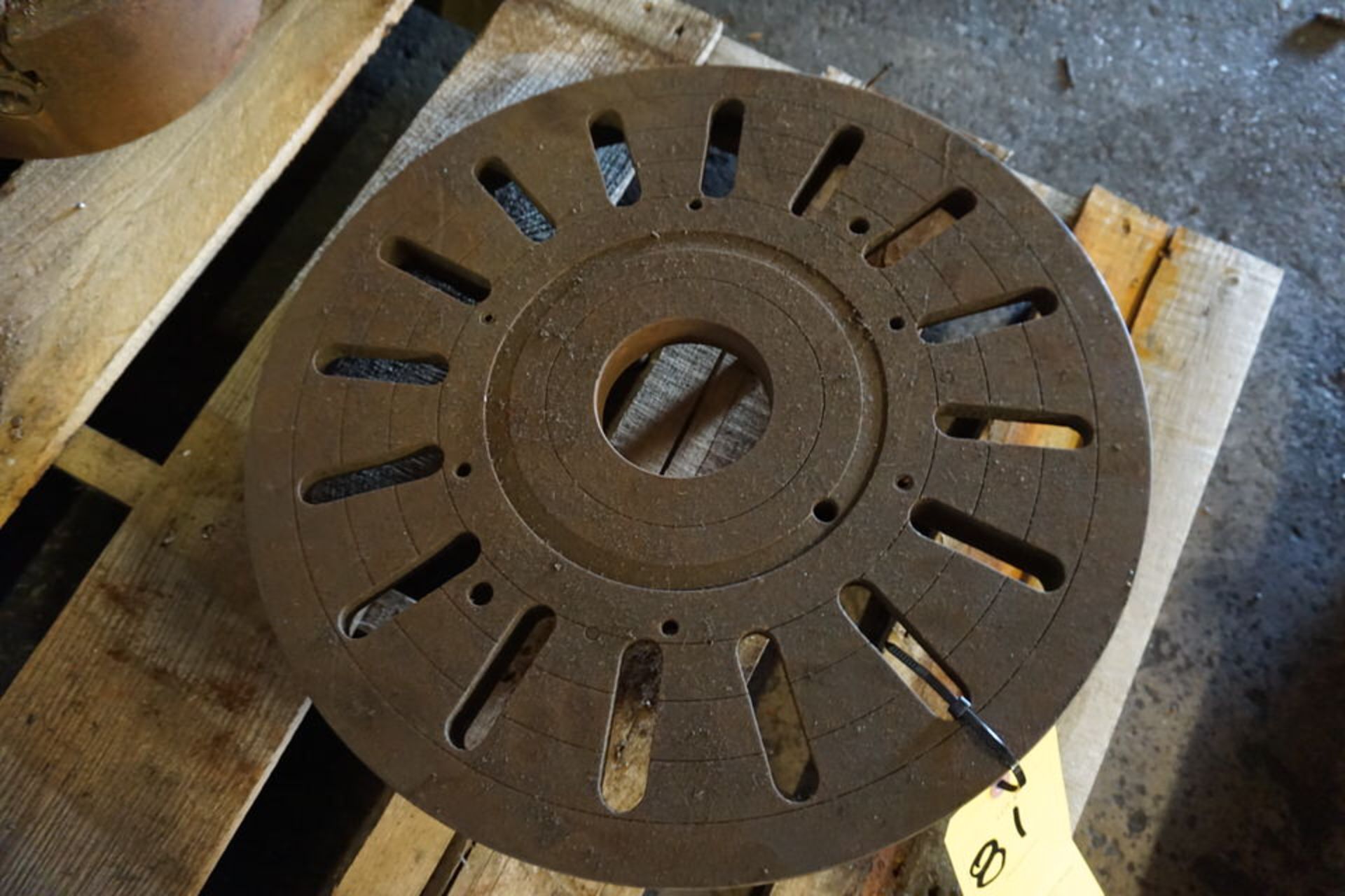 PALLET W/ ASSORT LATHE CHUCK & FACE PLATE - Image 2 of 3