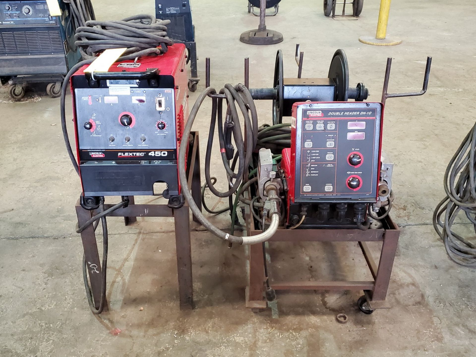 LE Flextec 450 Multi-Processing Welder 380/460/575V, 450A, 3PH, 50/60HZ; W/ DH-10 Wire Feeder (