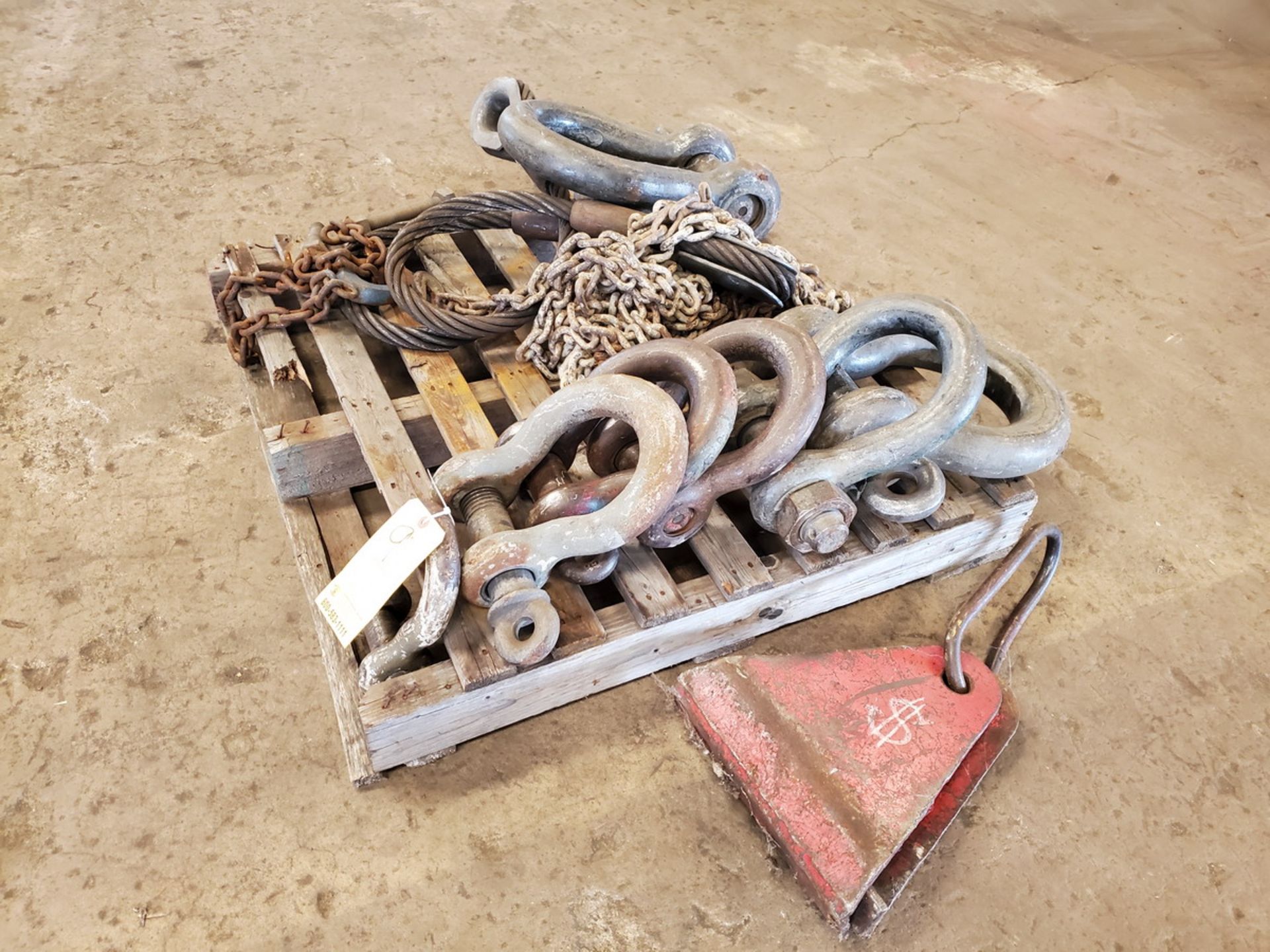 Assorted Anchor Shackles & Chains (Location: Bldg C) - Image 2 of 3