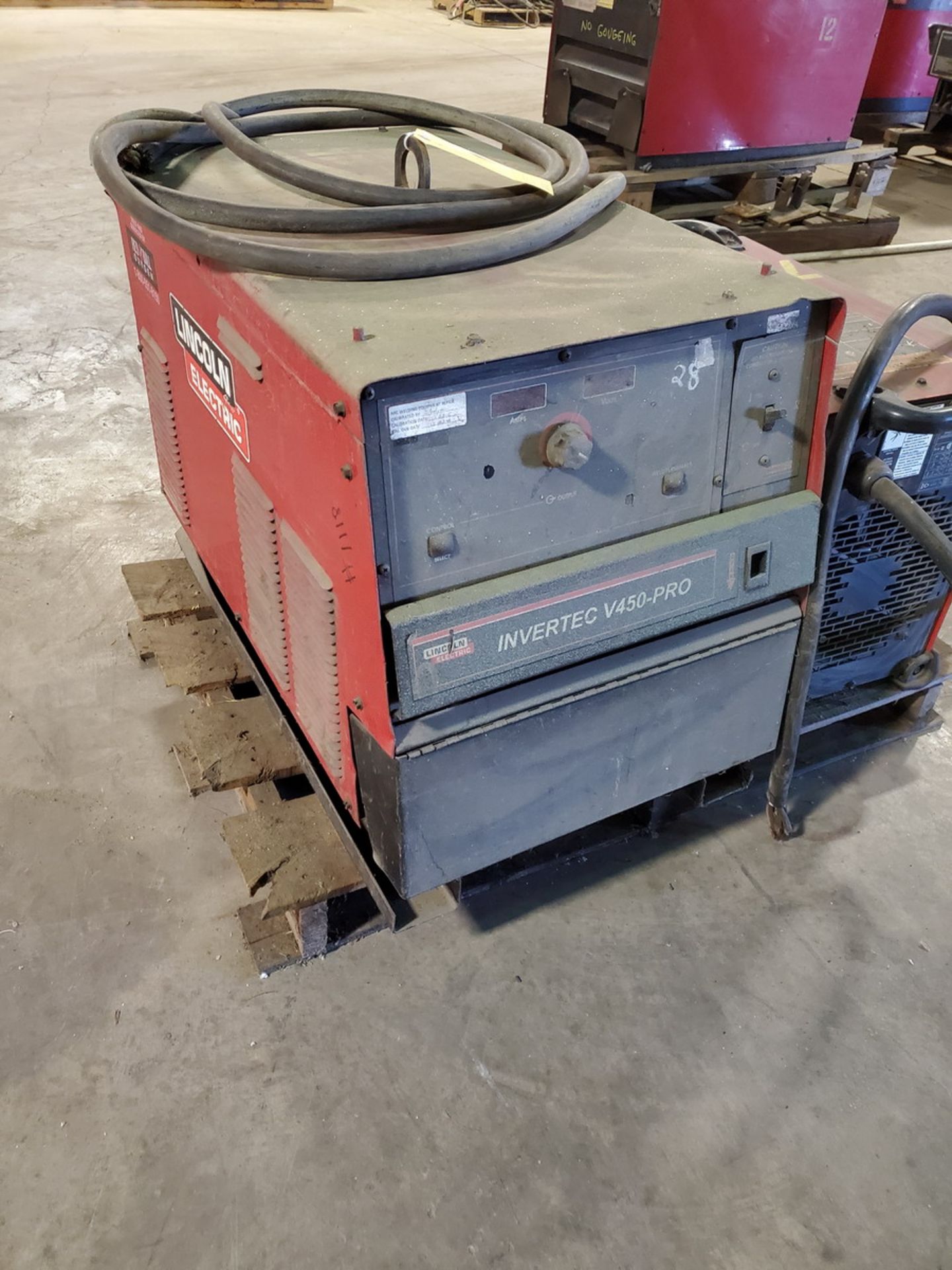 LE Invertec V450-Pro Multi-Processing Welder 208/230/460/575V, 50/60HZ, 3PH, 570A; W/ DH-10 Wire - Image 3 of 4