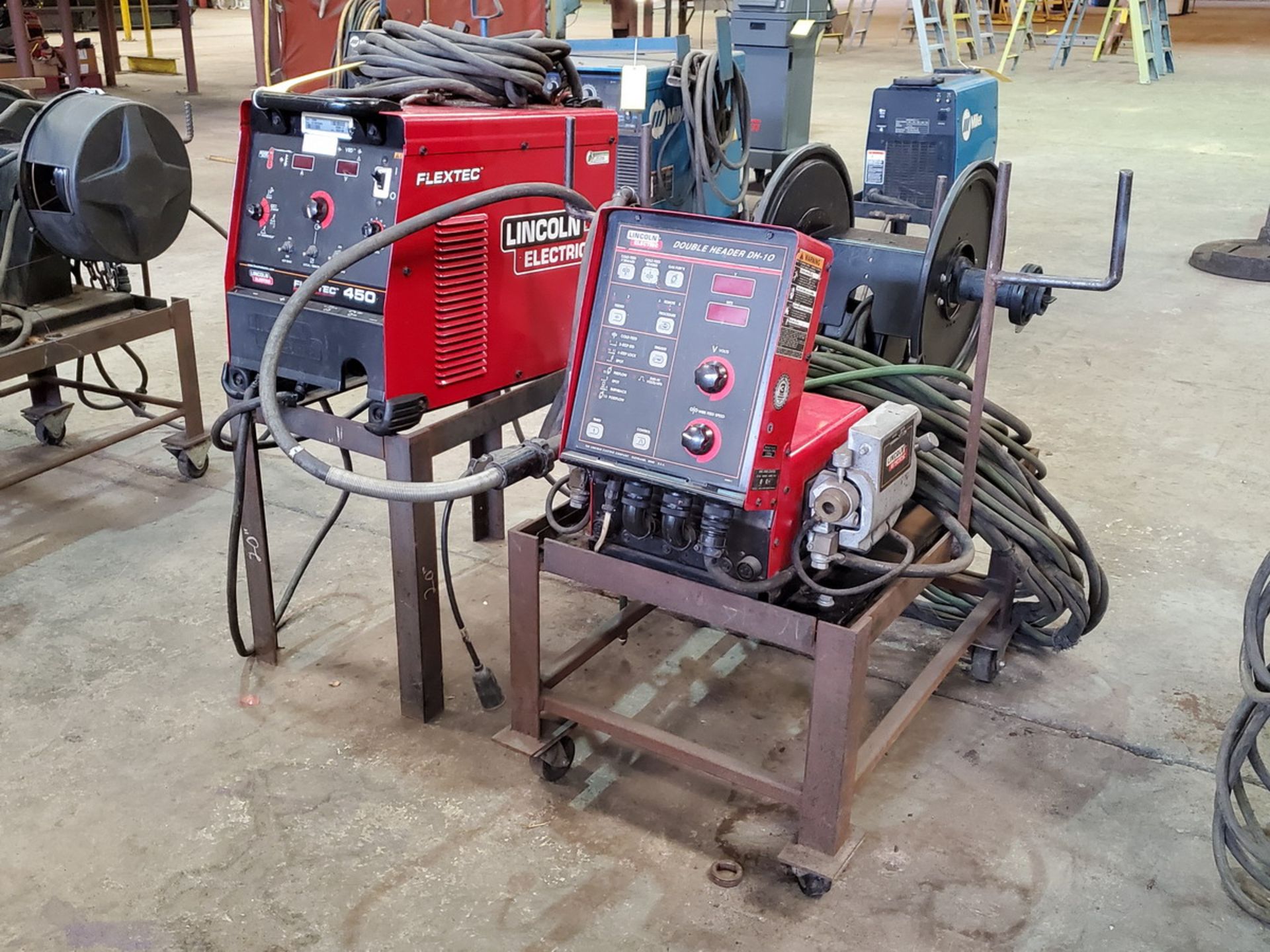 LE Flextec 450 Multi-Processing Welder 380/460/575V, 450A, 3PH, 50/60HZ; W/ DH-10 Wire Feeder ( - Image 2 of 6