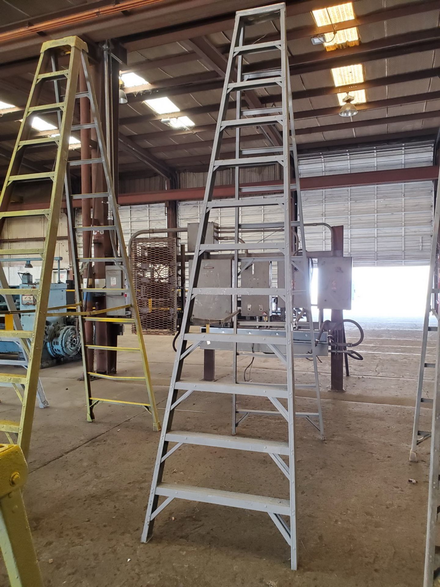 Werner Step Ladders (1) 12' ; (1) 4' (Location: Bldg C) - Image 2 of 2