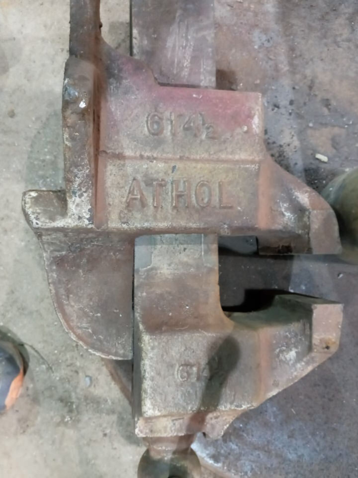 8 IN WILTON VISE ON STAND AND 8 IN VISE - Image 3 of 3