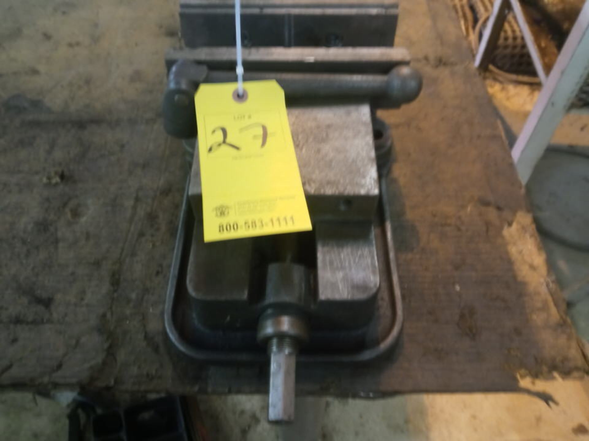 5 1/2 IN MACHINE VISE