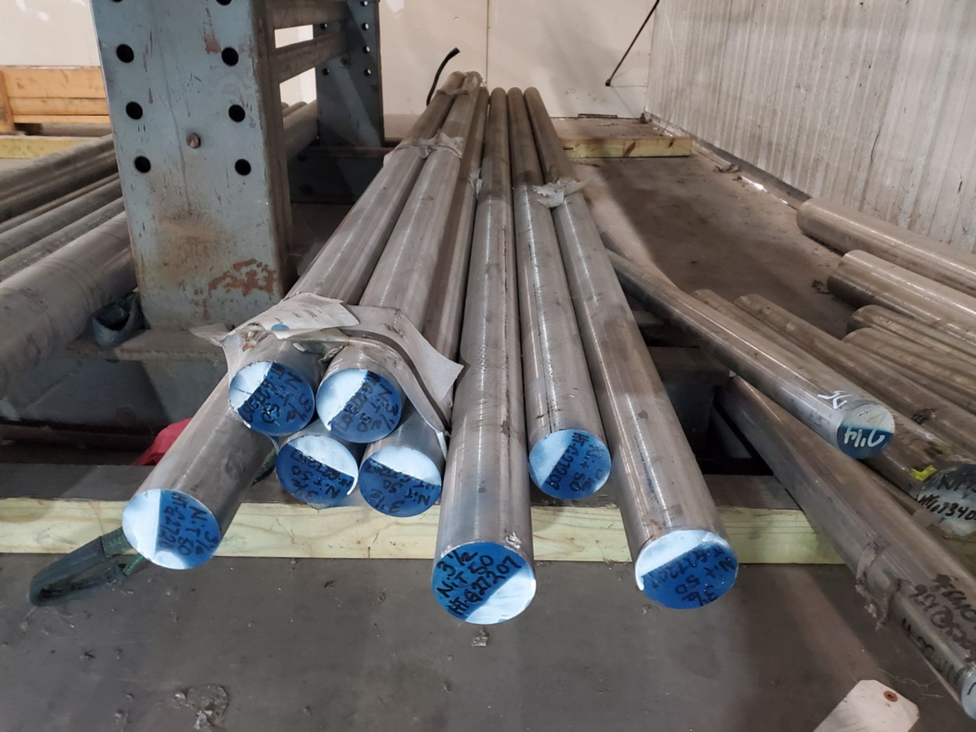 Raw Matl. (134 Pcs) Grade: N-50 O.D. Range: 1.010" - 5", Length Range: 30" - 158" - Image 12 of 15