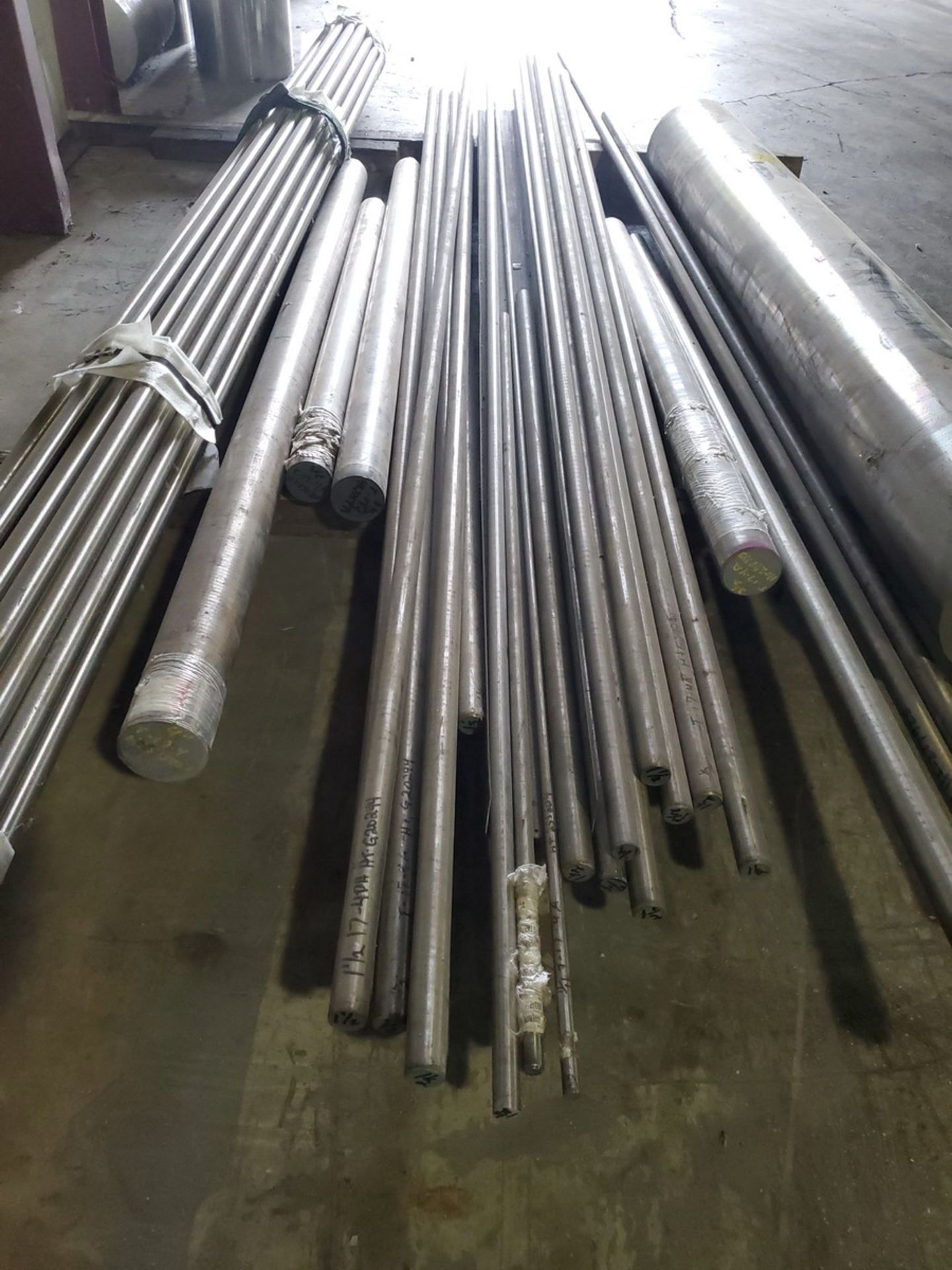 Raw Matl. (52 Pcs) Grade: 17-4, Size Range O.D: 11/16" - 11", Length: Up To 144" - Image 7 of 11