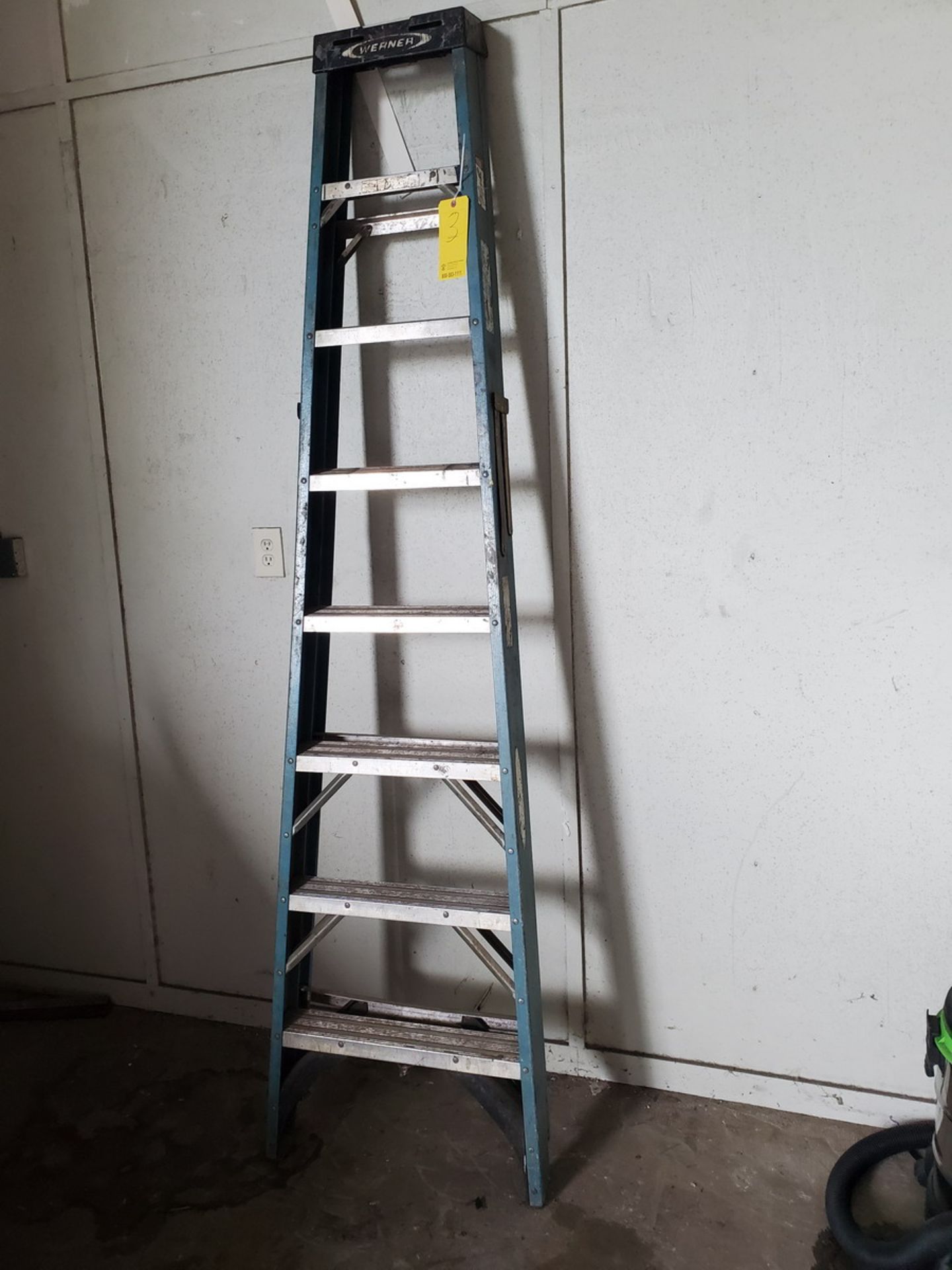 Werner 8' Step Ladder - Image 2 of 2