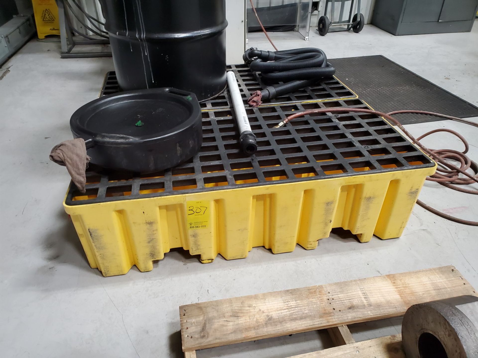 Containment Pallet 52" x 52" x 14"H