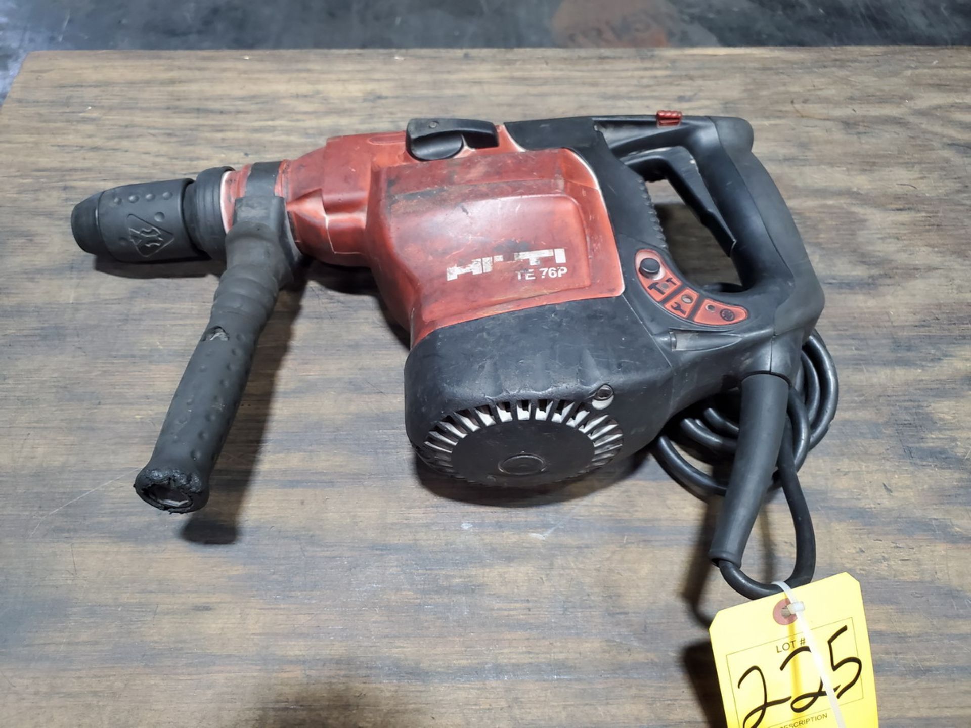 Hilti TE76P Rotary Hammer Drill 120V, 60HZ, 400W Stl Max. 013/16"