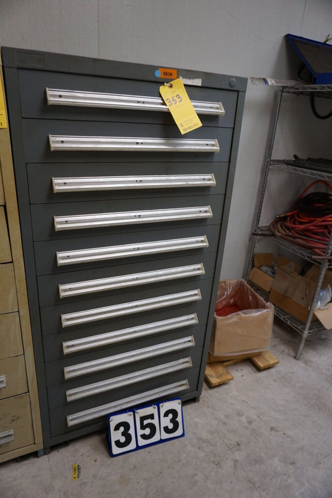 (11) Drawer Tool Cabinet w/ Cont: As Shown