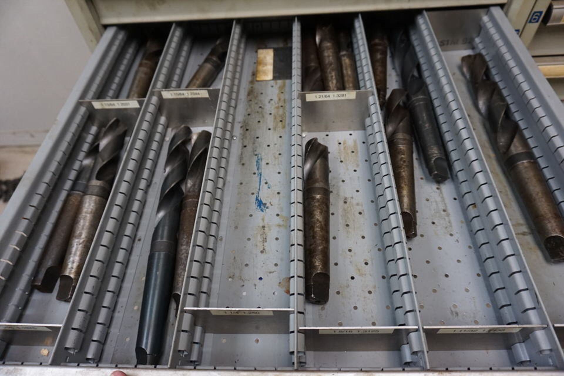 (13) Lista Tool Cabinet w/ Cont: Taper Shanks - Image 4 of 4