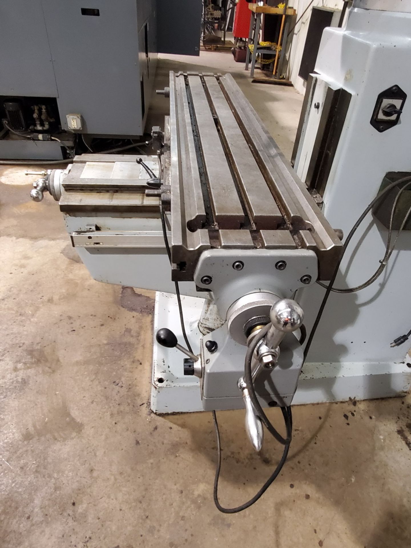 Lagun FTV 2 Turret Milling Machine W/ Acu-Rite Controller; 50" x 10" Slotted Table - Image 5 of 14