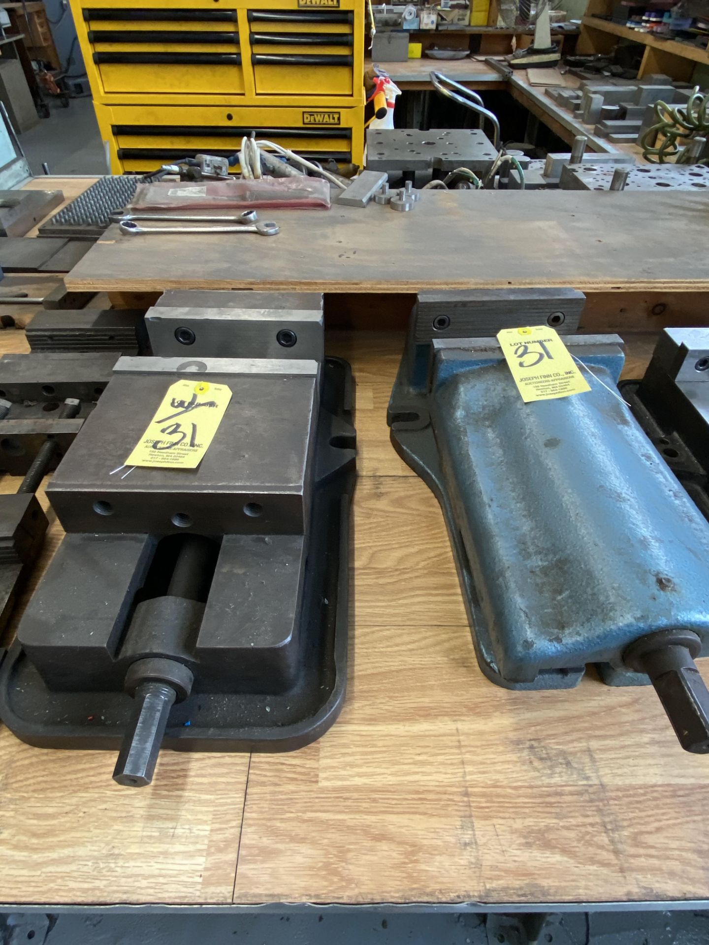 LOT(2) 8" Machine Vises (RIG PRICE $5.00)