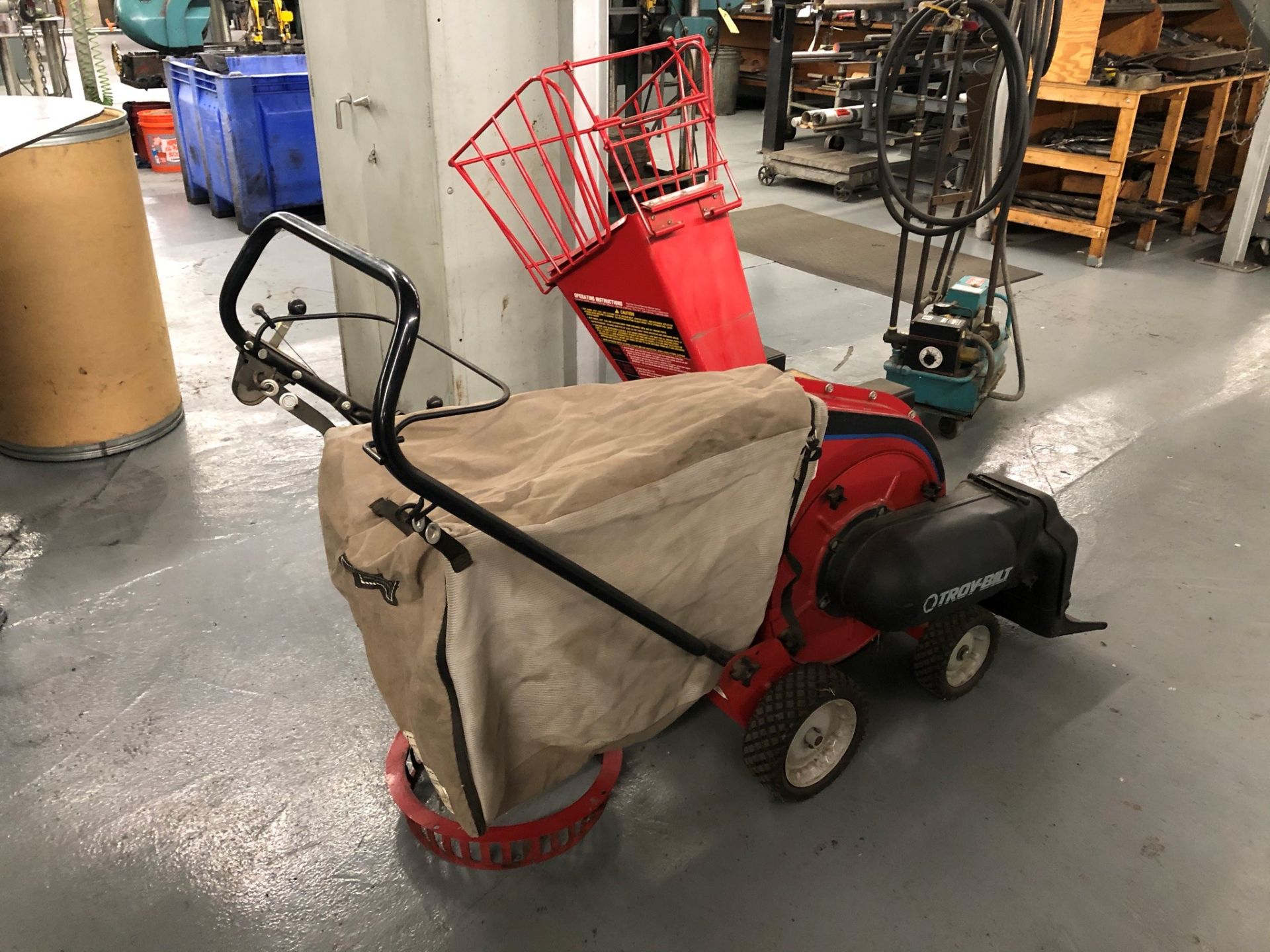 Troy-Bilt Chipper Vac, Model 47282, 5 HP Tecumseh Engine, s/n 472820110256 - Image 3 of 3