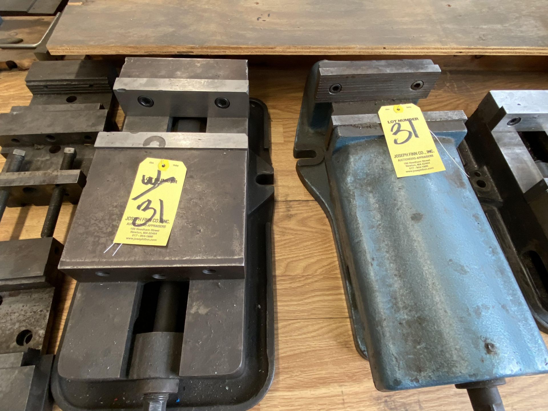 LOT(2) 8" Machine Vises (RIG PRICE $5.00) - Image 2 of 2