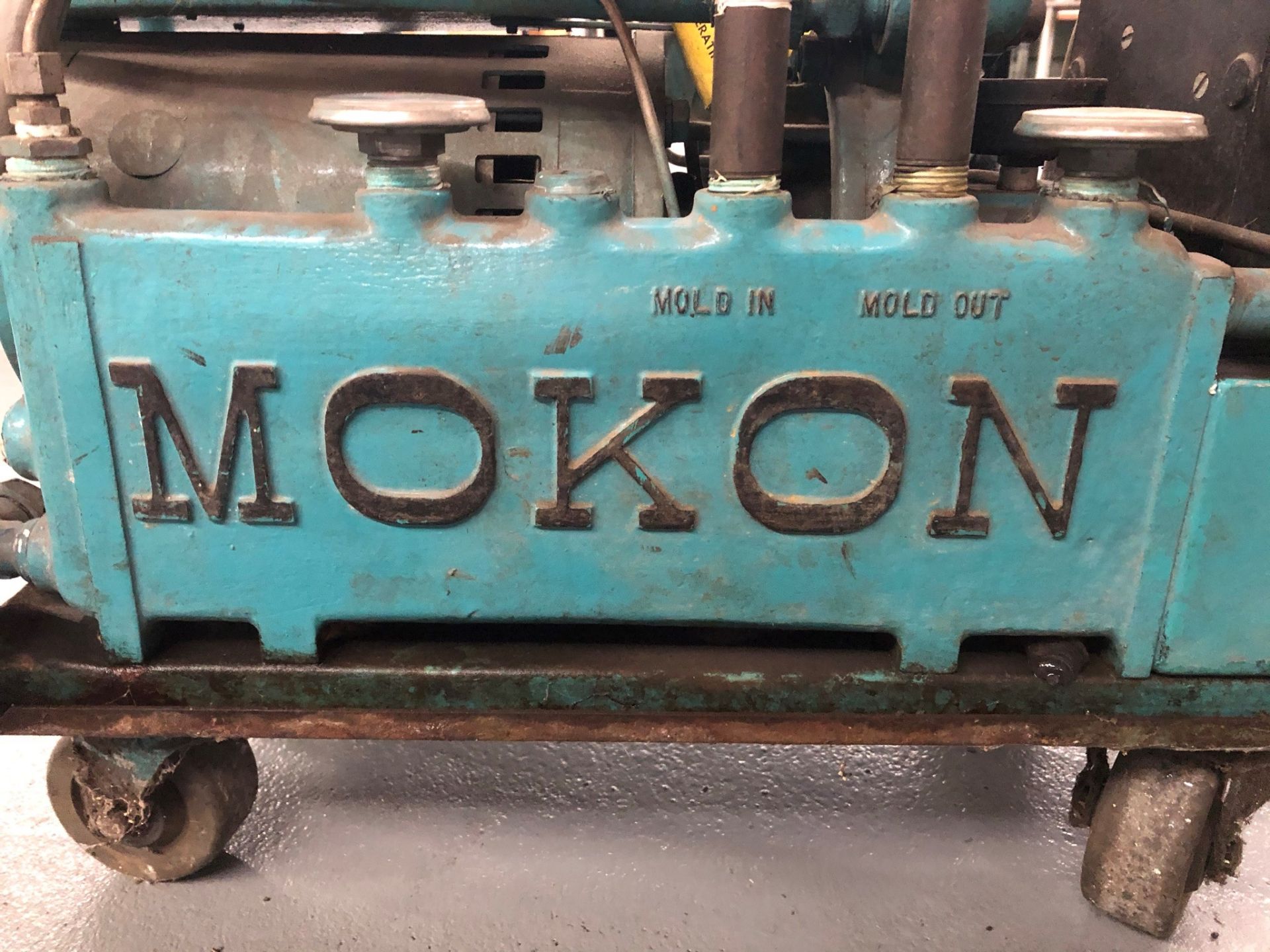 Mokon Mold Pump - Image 2 of 3