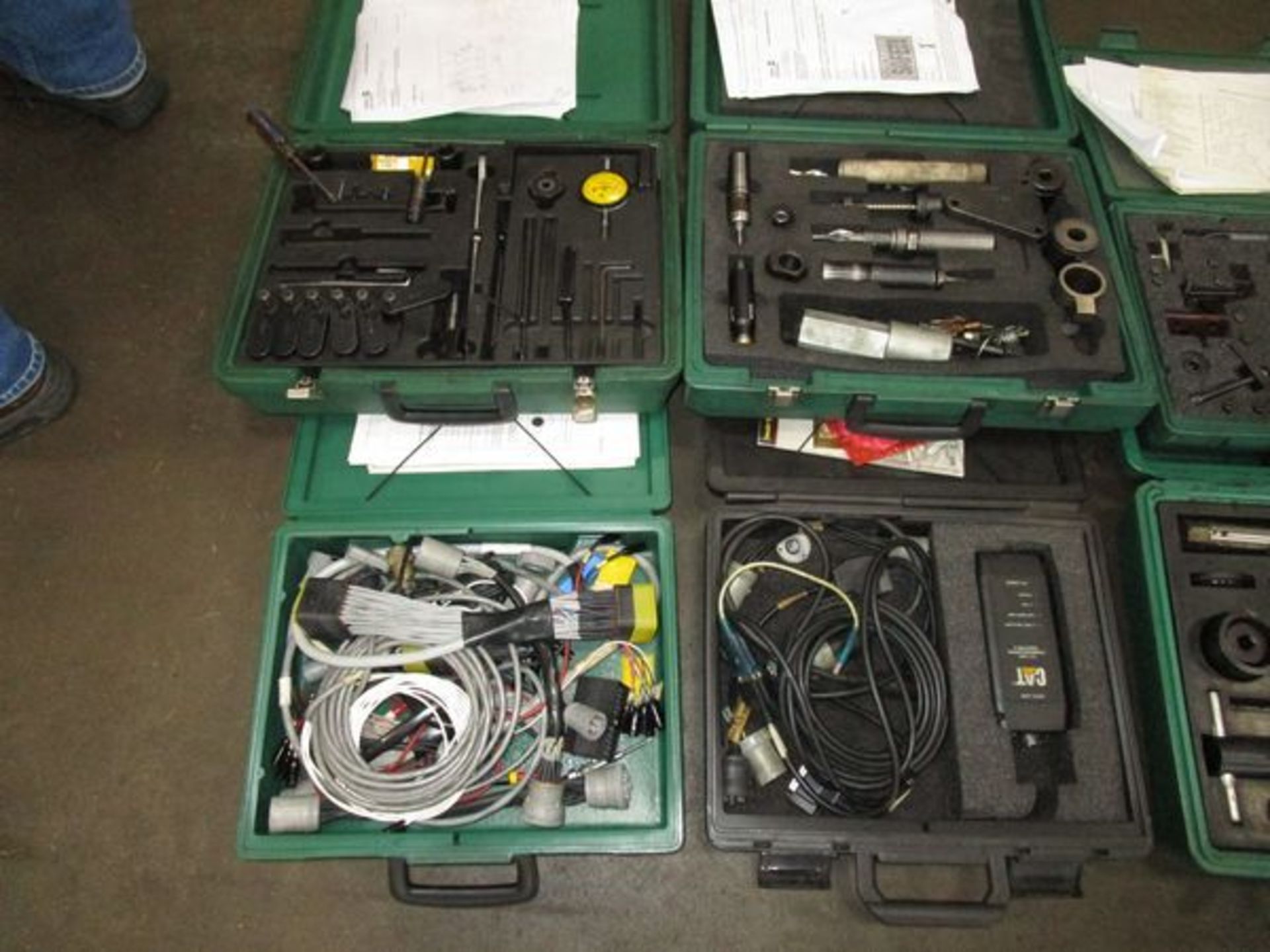 LOT Assorted Cat 3406E, C15, C16 Engine Tooling, 3406E Injector Sleeve Tooling, Analyzer Programmer, - Image 4 of 4