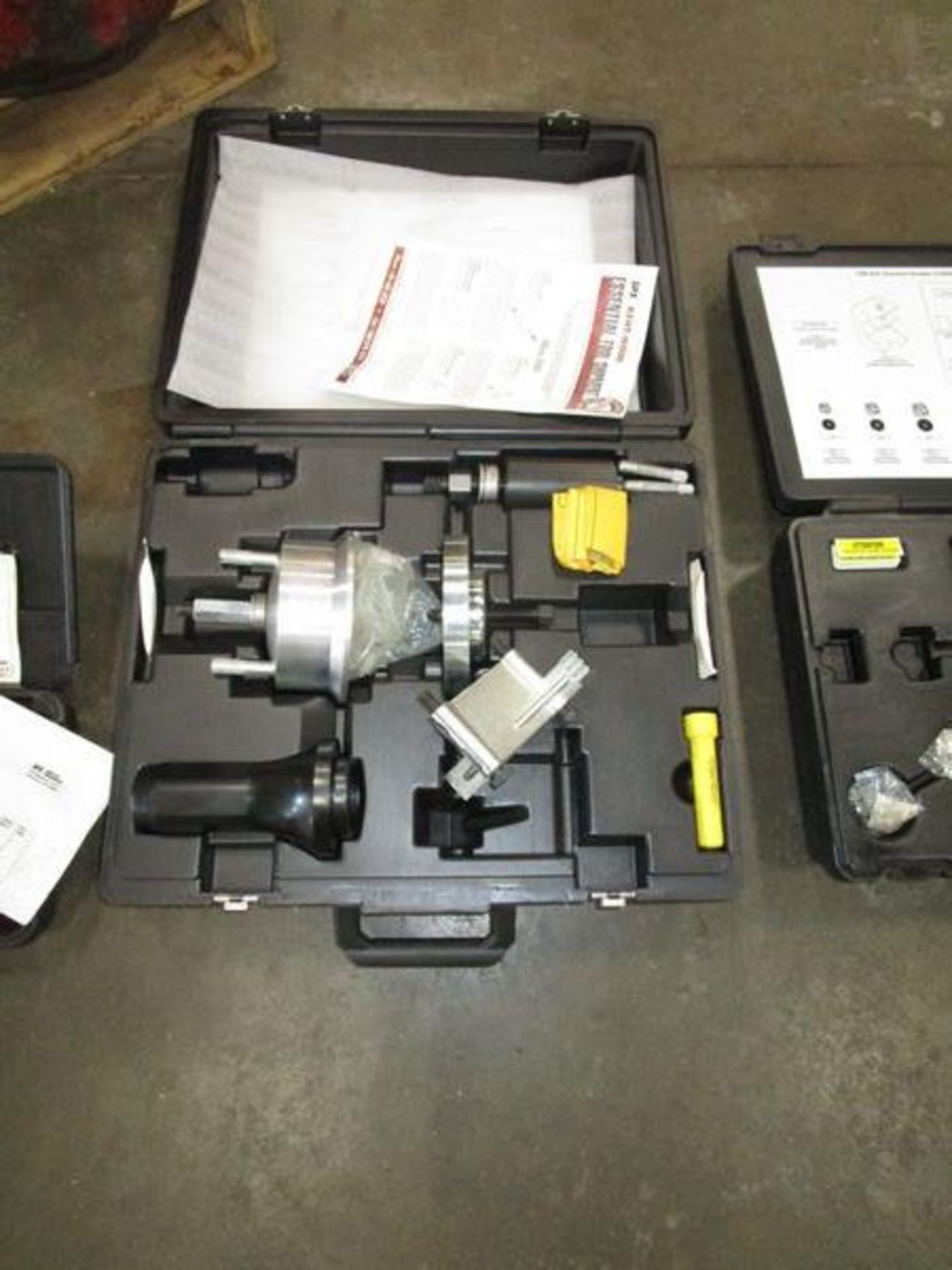 LOT SPX CH-48027 Digital Remote, Kent-Moore SPX Engine Tool, Kent-Moore J-44551 Suction Screen - Image 5 of 6