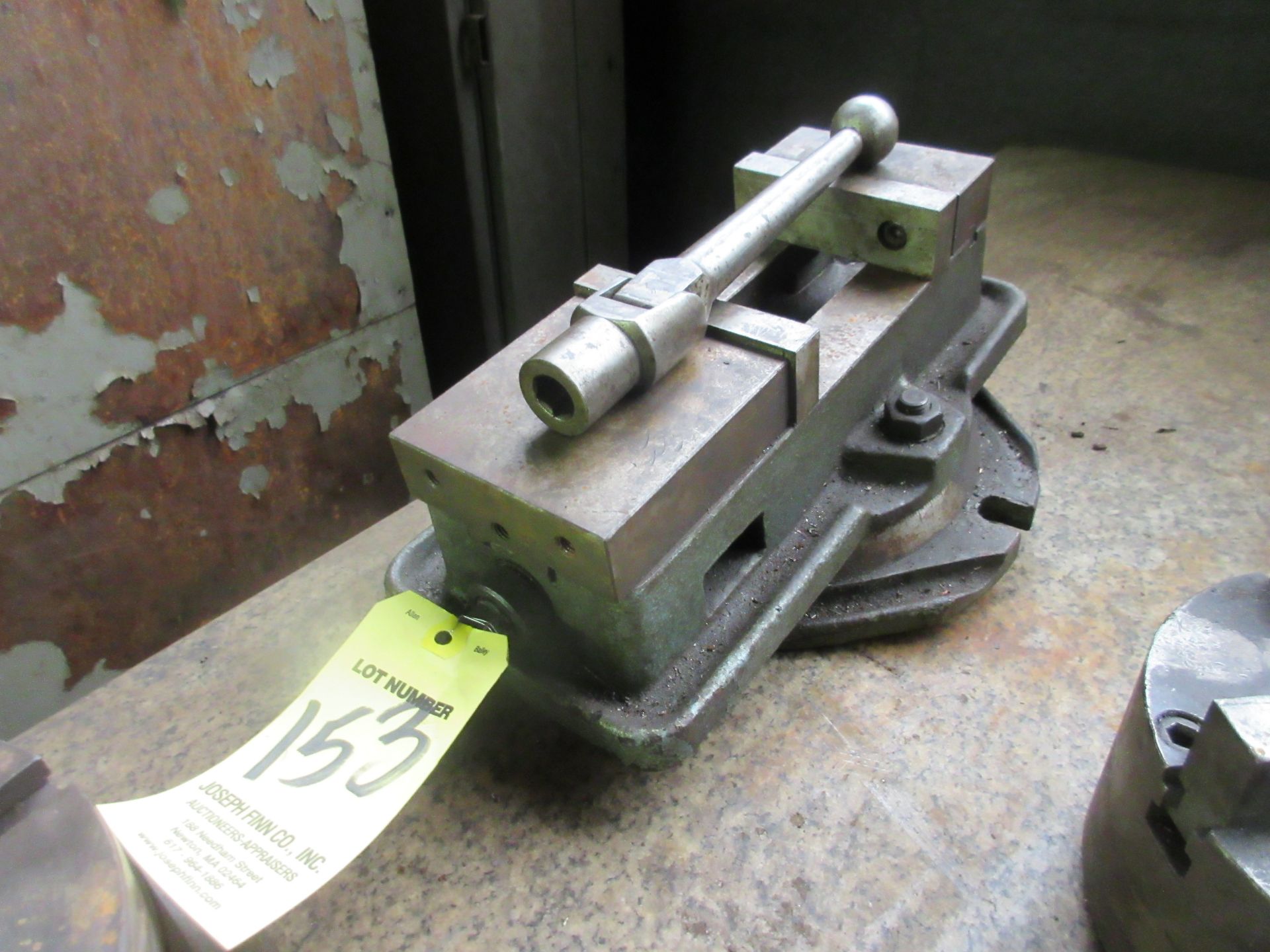 (1) 4" Vise