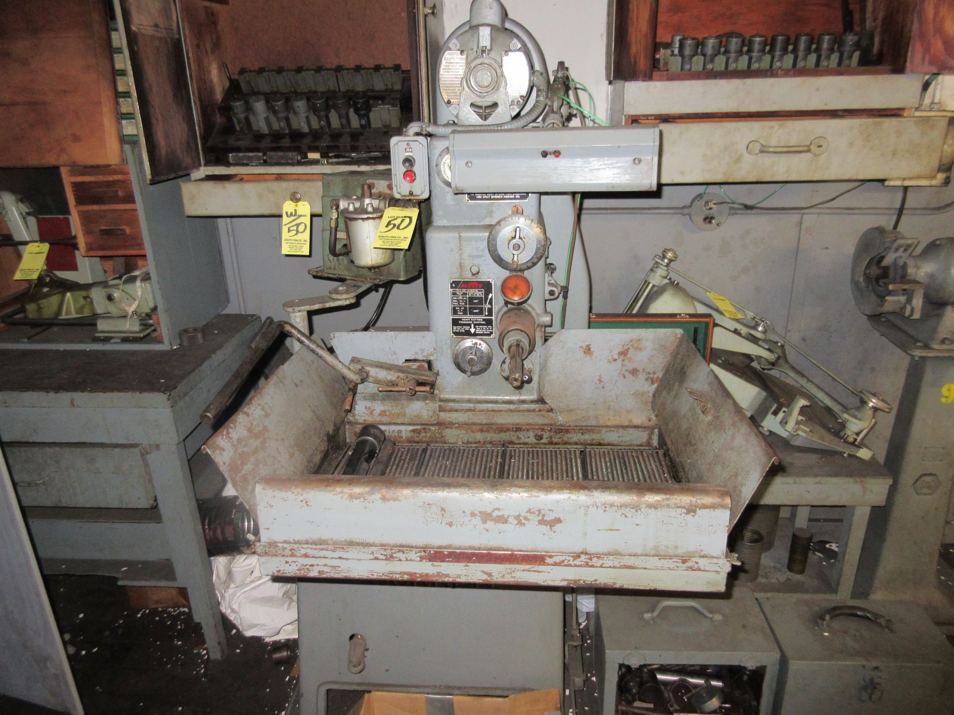 (1) Sunnen Honing Machine, w/ Tooling