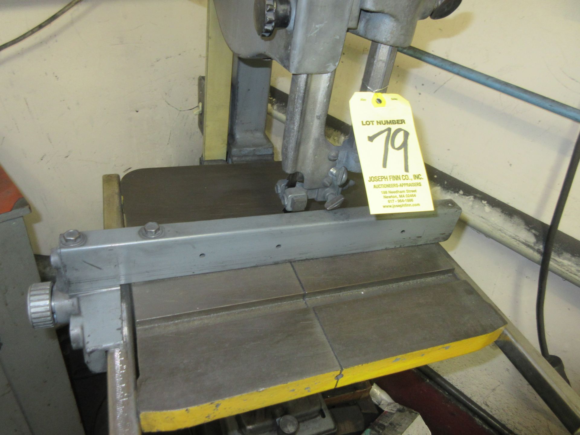 (1) Delta 14" Vertical Band Saw - Image 2 of 2