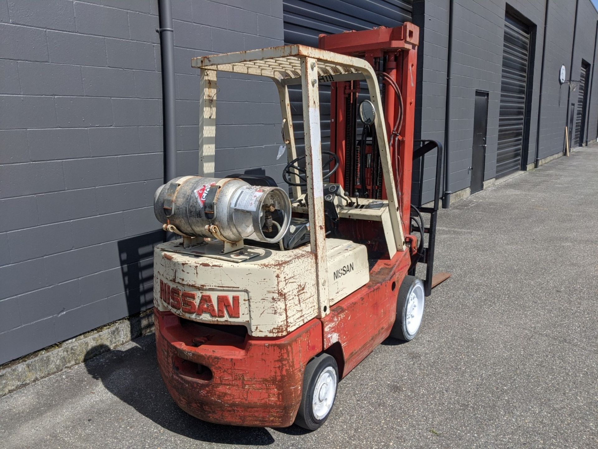 Nissan Mod. CPF02A25V, 5000 lb. cap., 218" lift, side shift, propane, cushion rubber, 3407 hrs., - Image 8 of 11