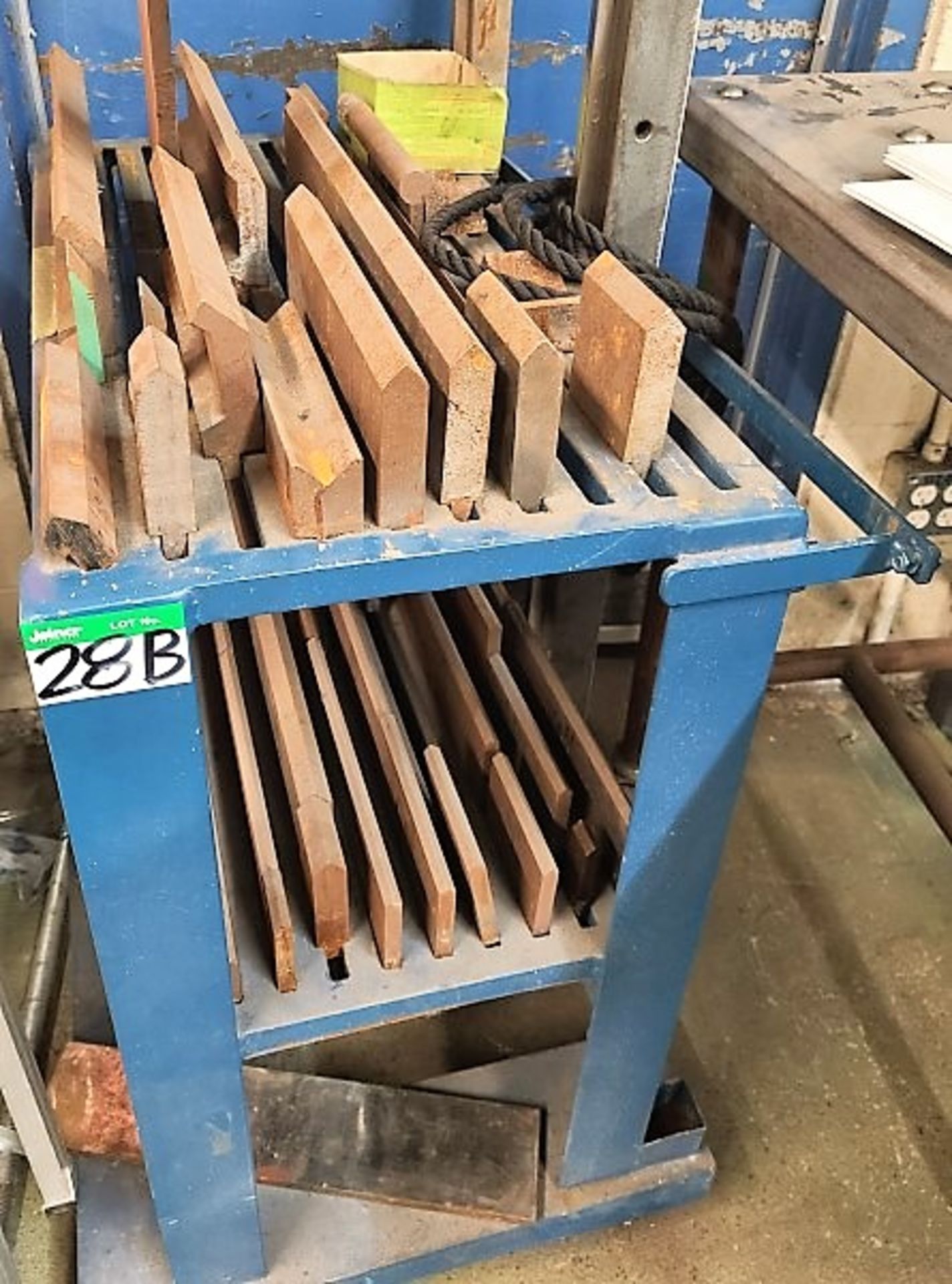 LOT OF PRESS BRAKE DIES ON SMALL STEEL STORAGE CART (FOR CHICAGO BRAKE LOT 19)