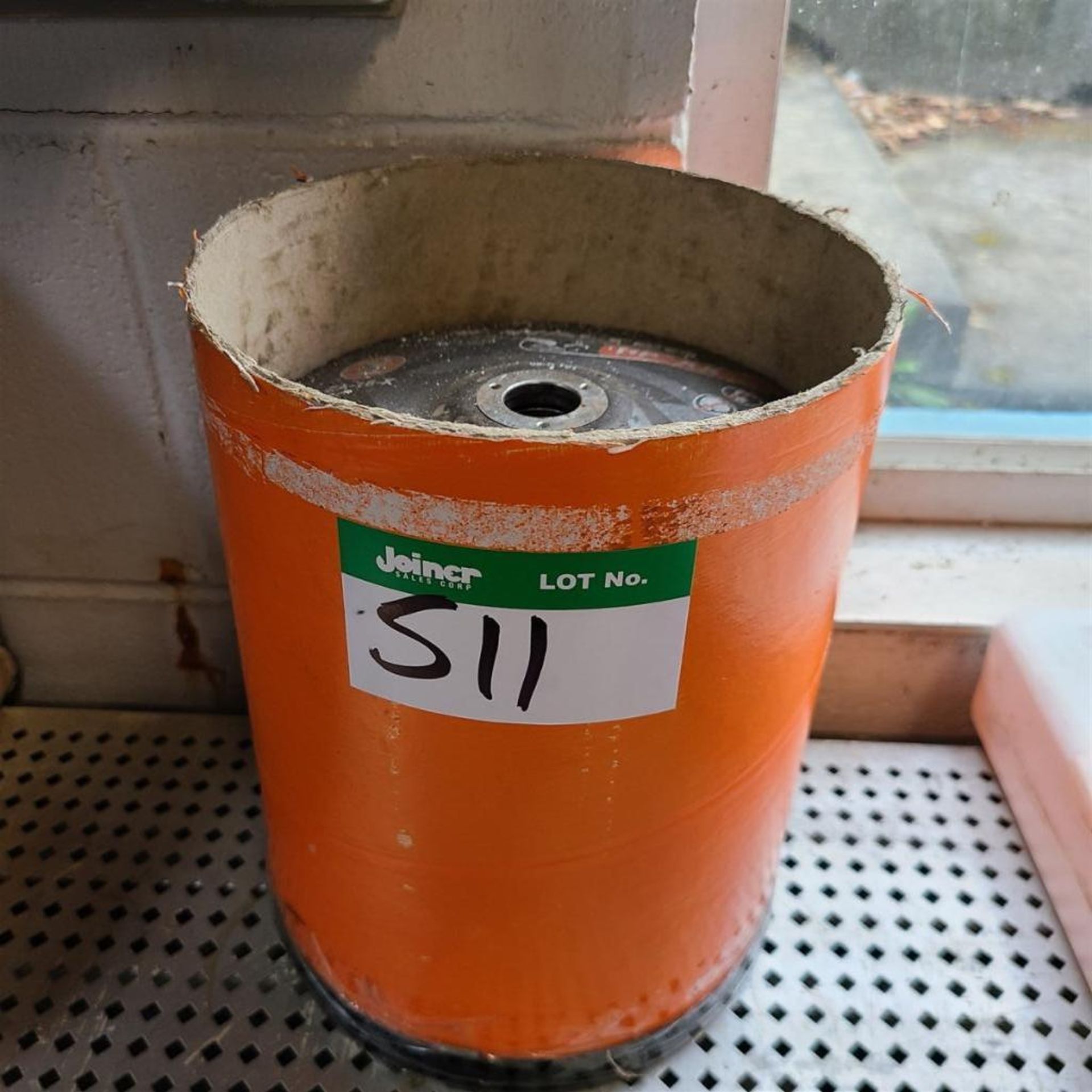 CONTAINER OF WALTER GRINDING DISC'S