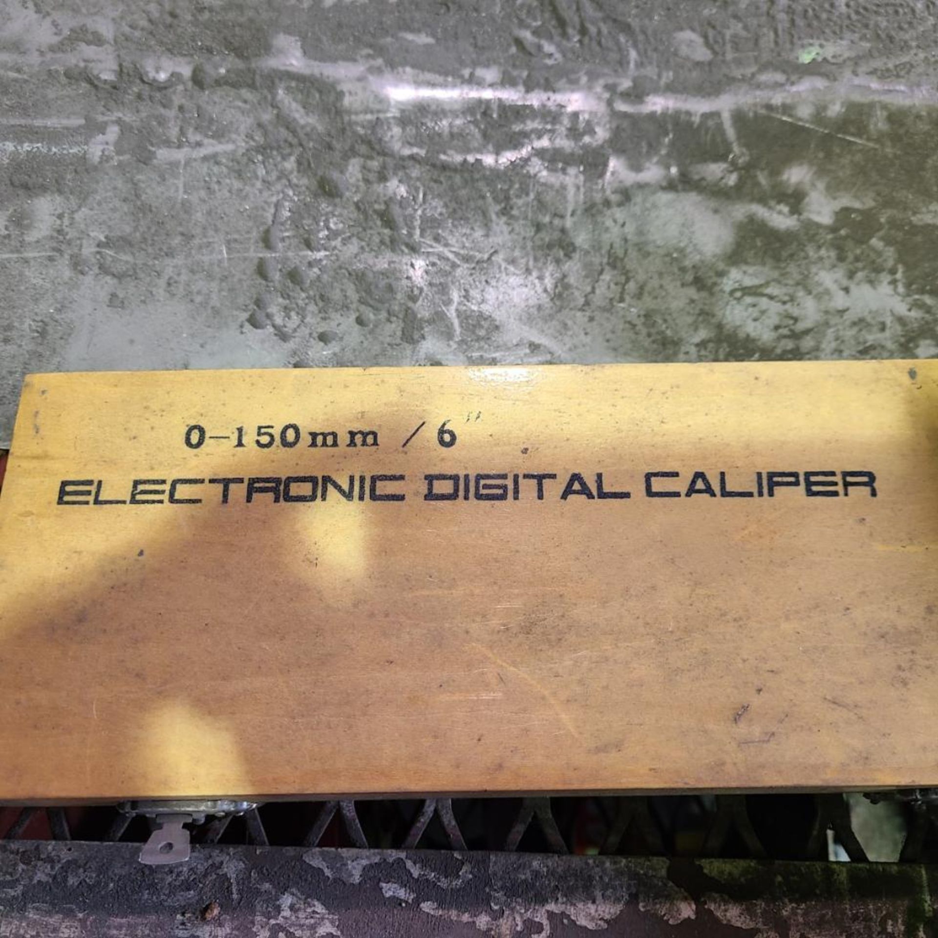 ELECTRONIC DIGITAL CALIPER - 0-150MM / 6" - Image 3 of 3
