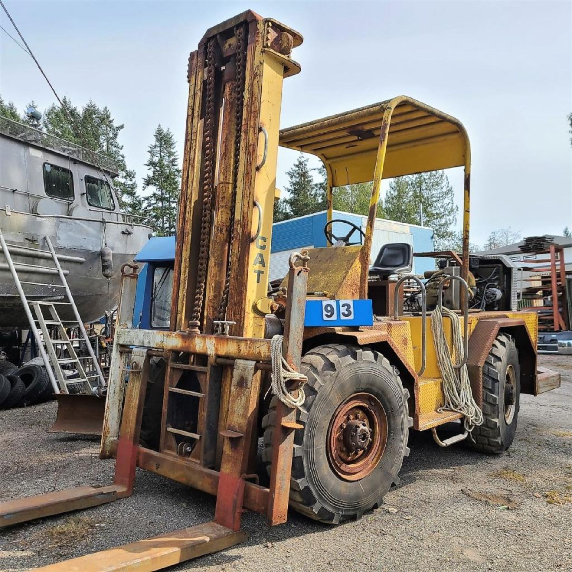 FORKLIFT - ACME 10 TON, 4X4, 466 IHC DIESEL, ARTICULATED (NO REMOVAL BEFORE MAY 4, 2021)