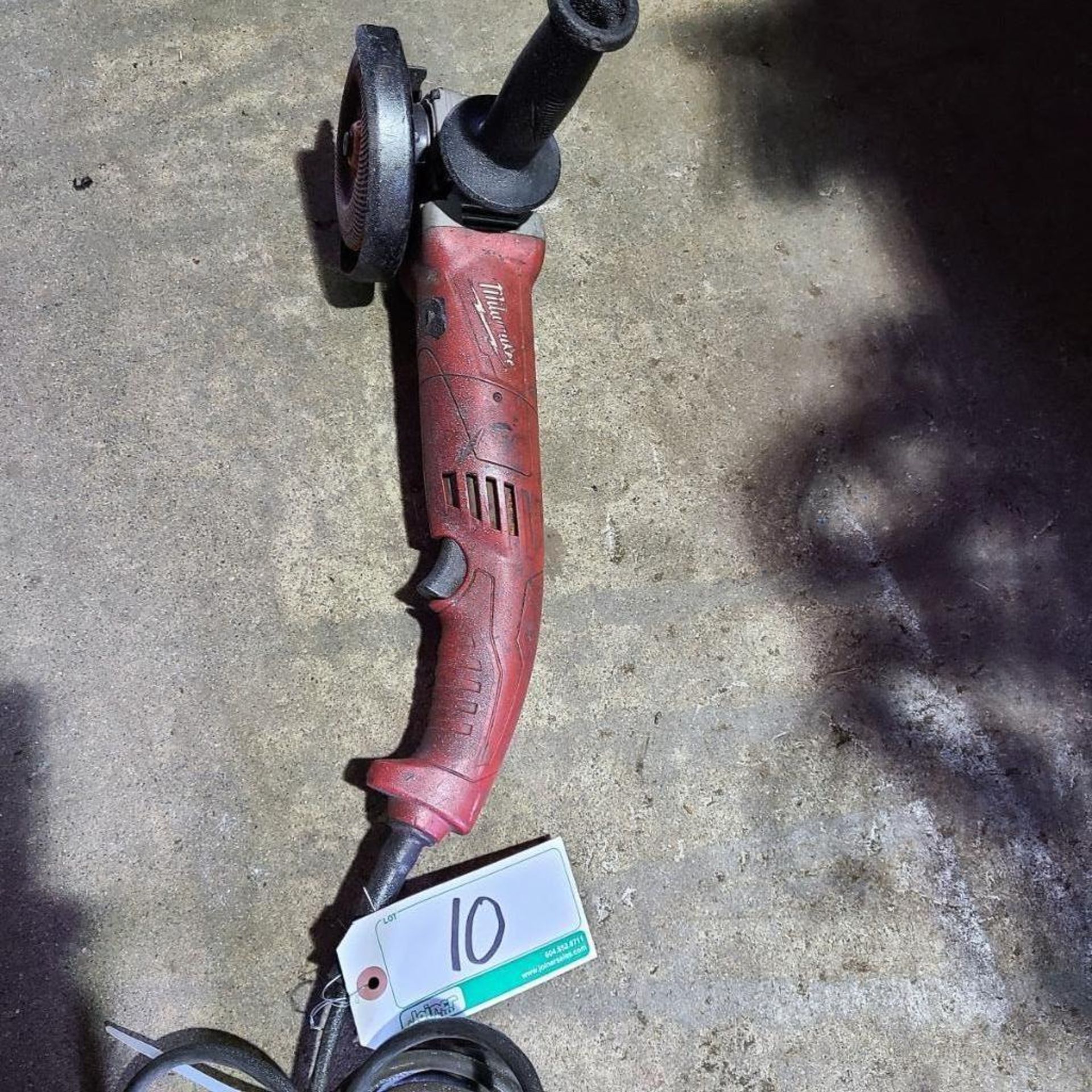 MILWAUKEE 5" ANGLE GRINDER