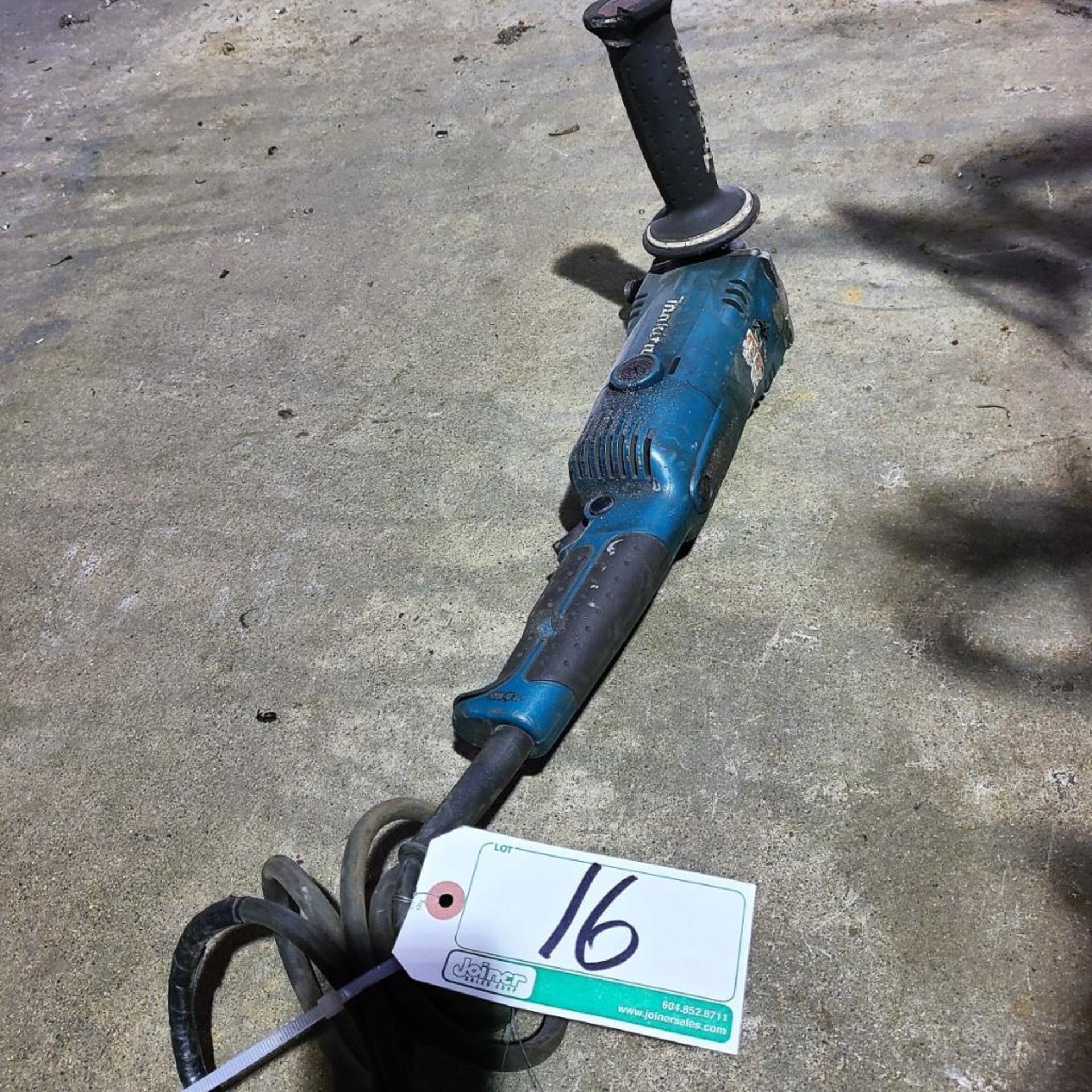 MAKITA 5" ANGLE GRINDER