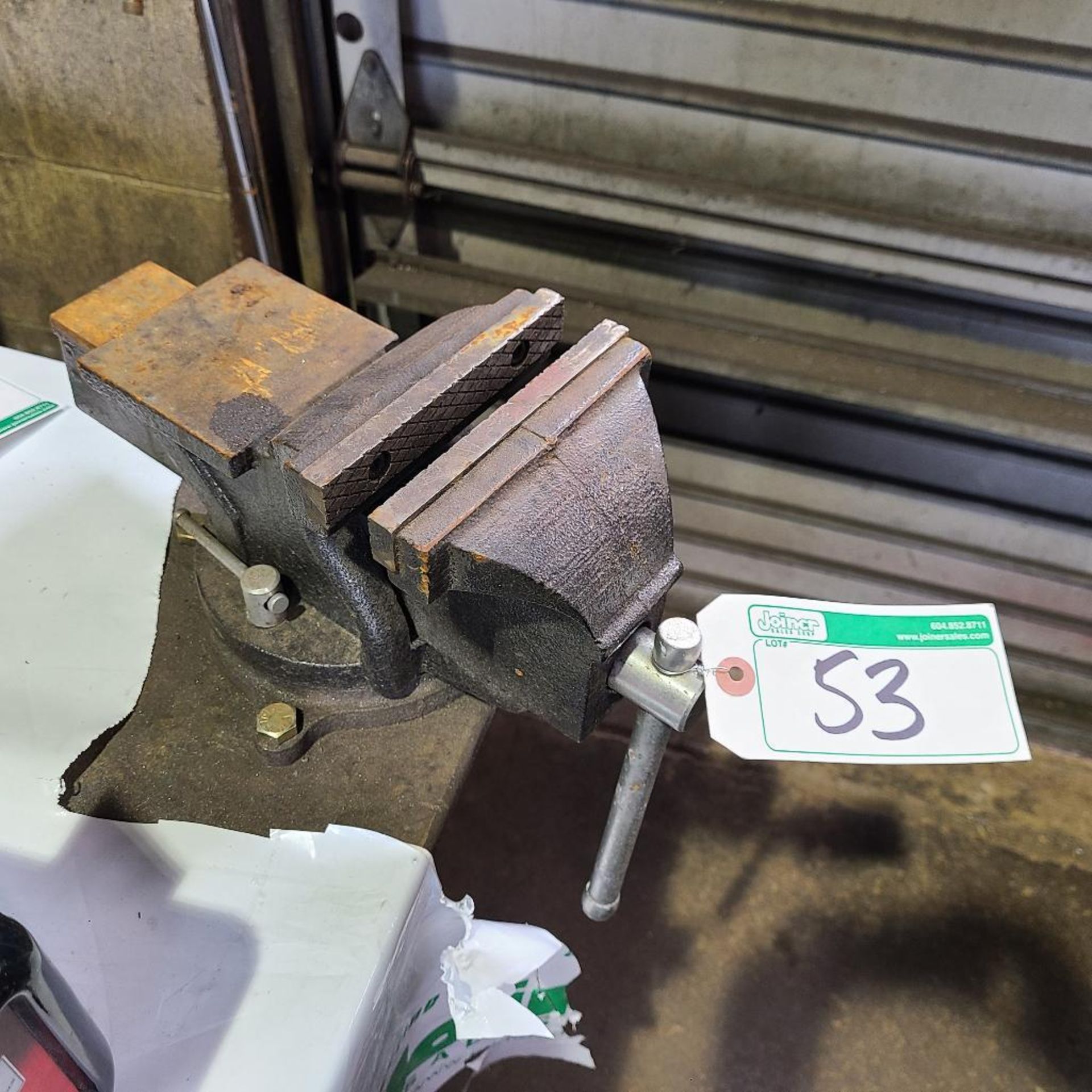 6" SWIVEL BENCH VISE