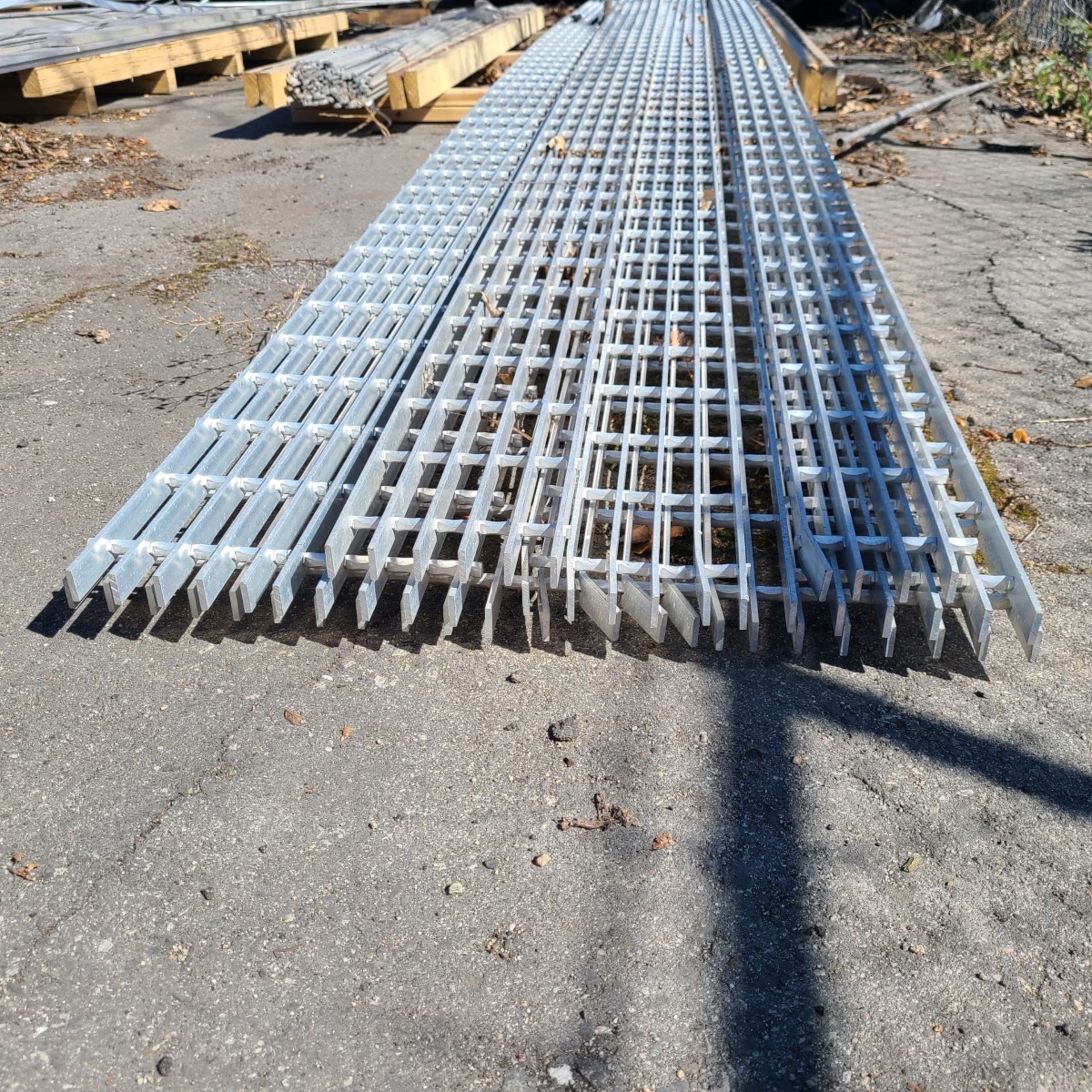 SWAGE LOCKED ALUM RECT. BAR GRATING 1 X .19 3 FT X 24 FT, 26"x288", 3 @ 6"x288", 2 @ 5"x288",3.5"x48 - Image 2 of 2