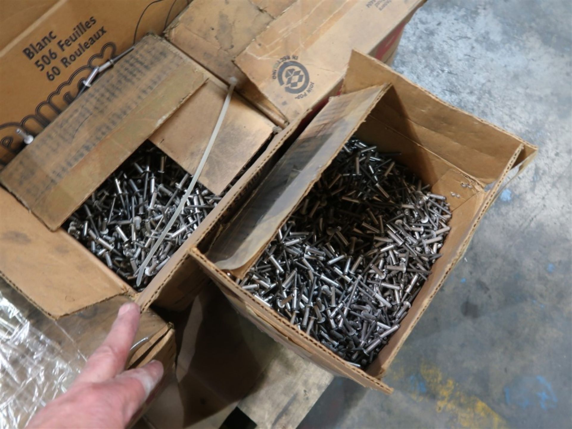 PALLET OF ASSORTED RIVETS AND THREADED INSERTS - Image 2 of 3