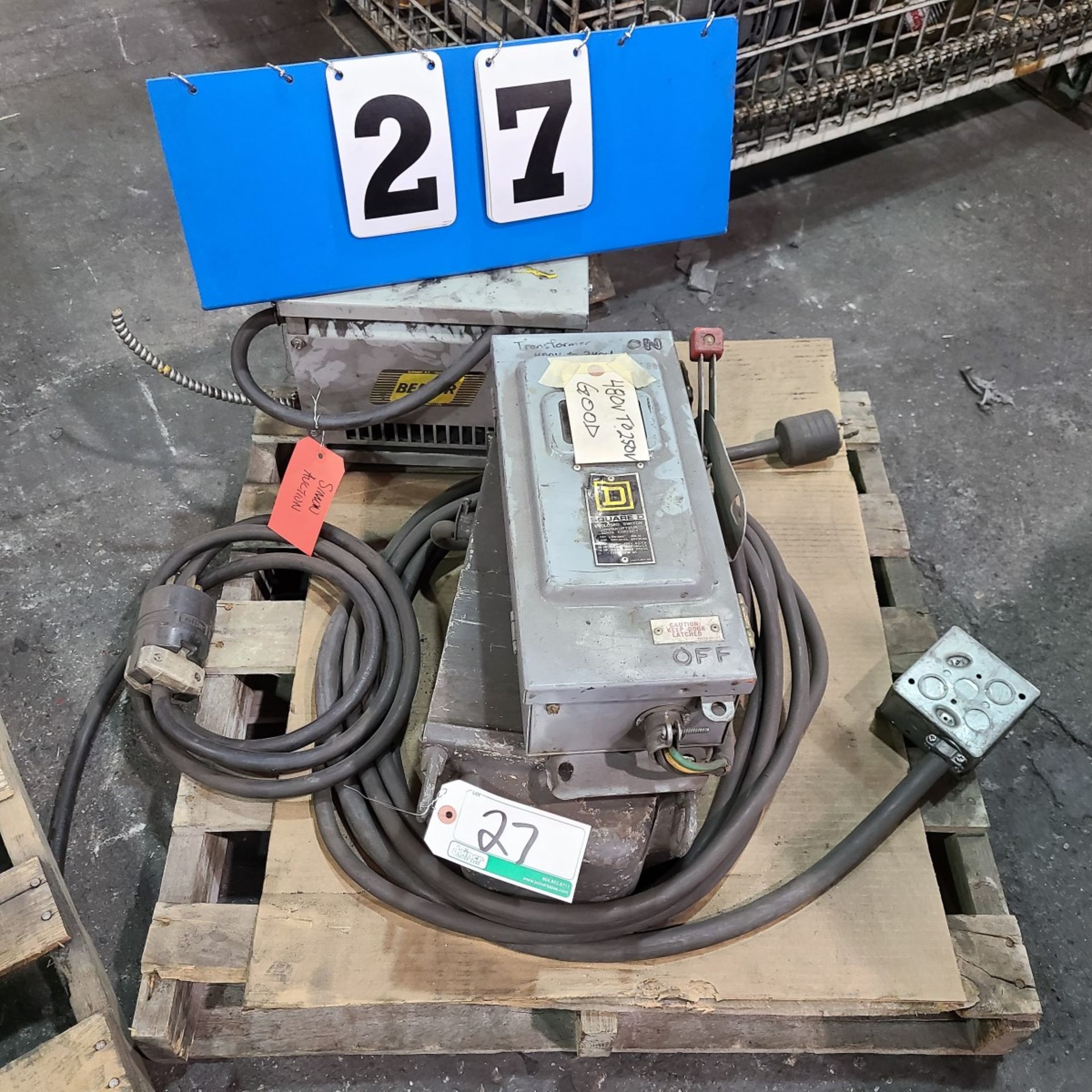 PALLET OF SQUARE D 250V/480V SWITCH BOX, BEAVER TRANSFORMER 6KVA, 600 HV/480LV, OLD TRANSFORMER