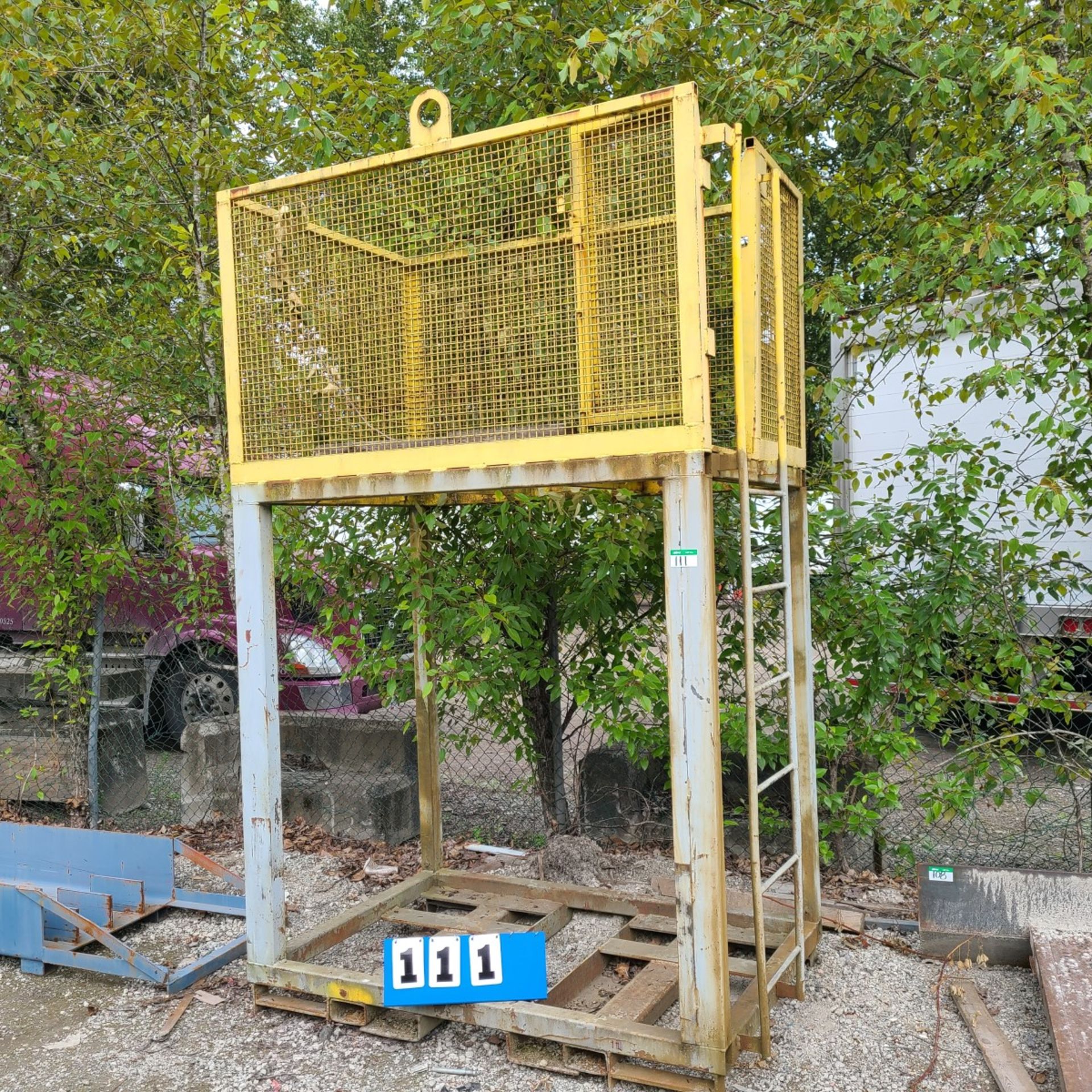 FORKLIFT MANCAGE ATTACHMENT