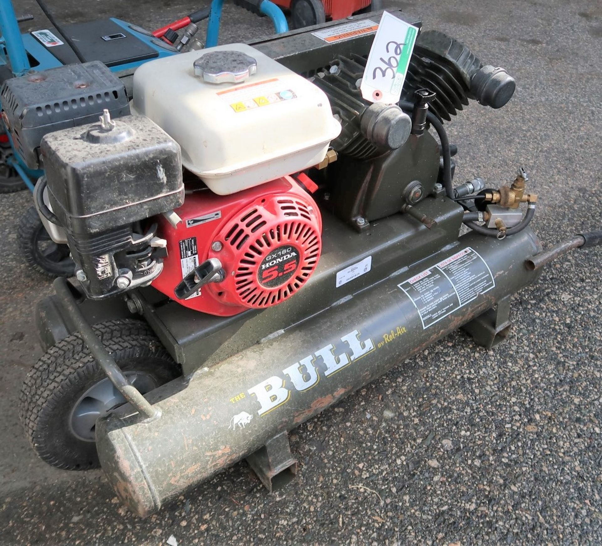 ROL-AIR THE BULL PORTABLE AIR COMPRESSOR, MOD. FCH490H W/HONDA GX160 5.5HP ENGINE - Image 2 of 2