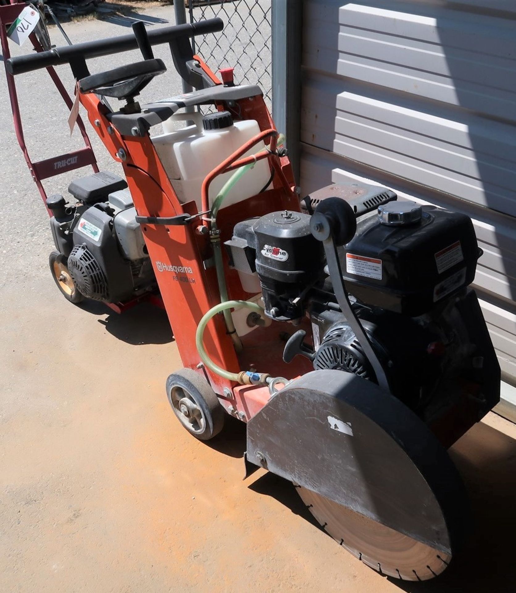 HUSQVARNA FS400LV HONDA GAS POWERED CONCRETE SAW - Image 2 of 3